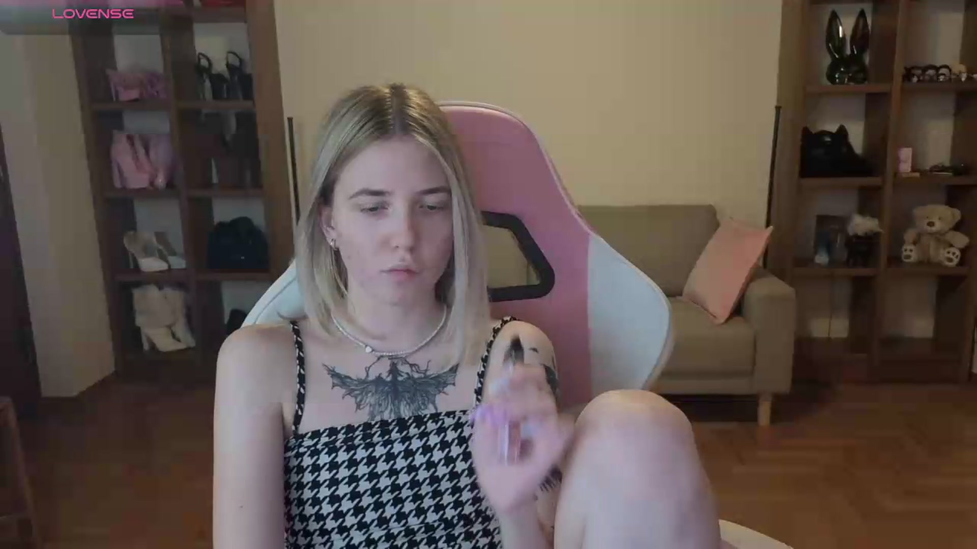 Gallery image thumbnail from Serphelia's myfreecams stream on, 05/27/2026, 19:55 image 16 of 20