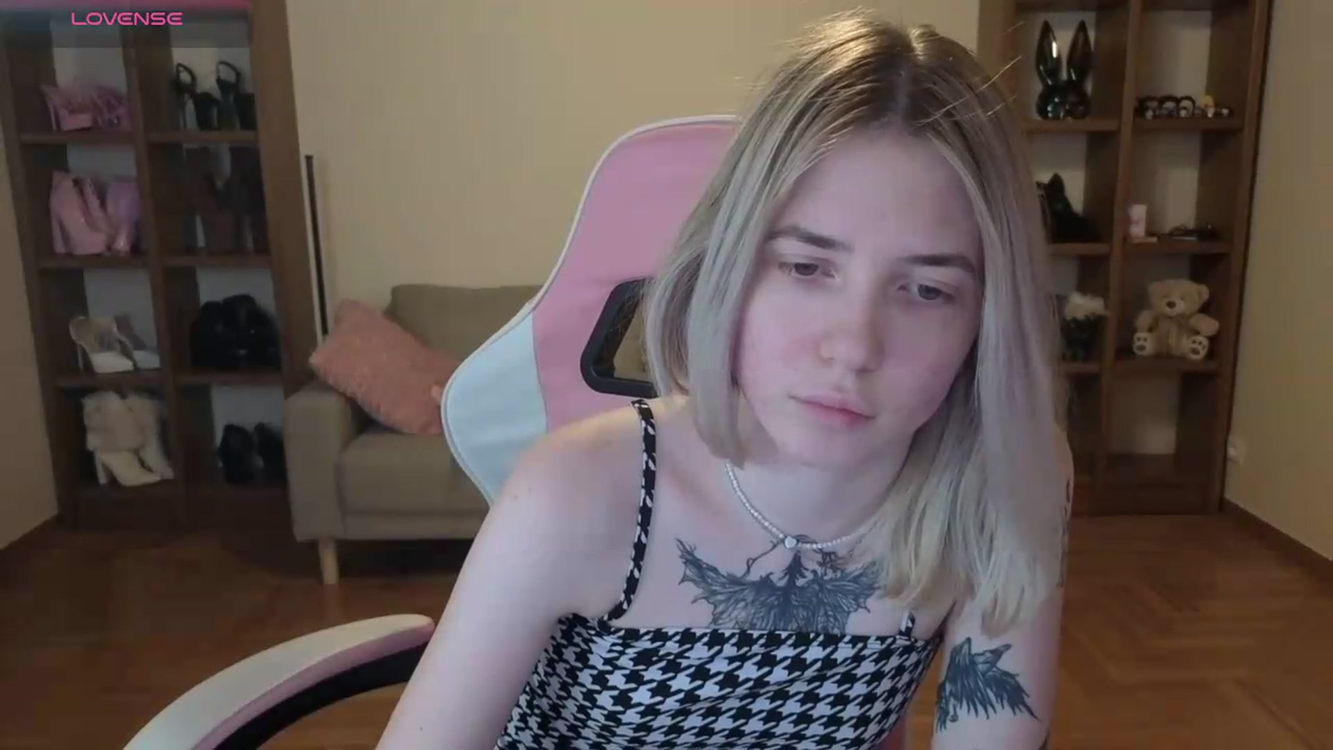 Gallery image thumbnail from Serphelia's myfreecams stream on, 05/27/2026, 20:08 image 5 of 20