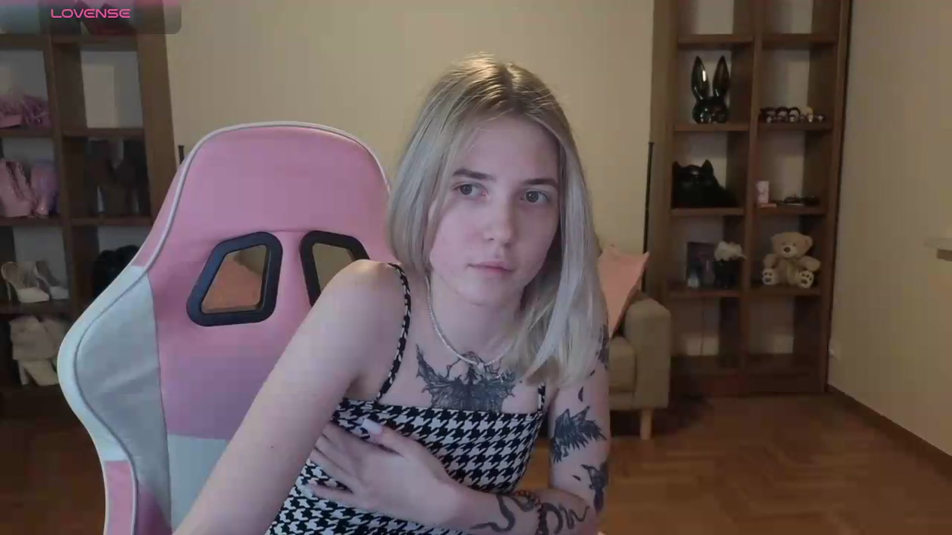 Gallery image thumbnail from Serphelia's myfreecams stream on, 05/27/2026, 20:08 image 20 of 20