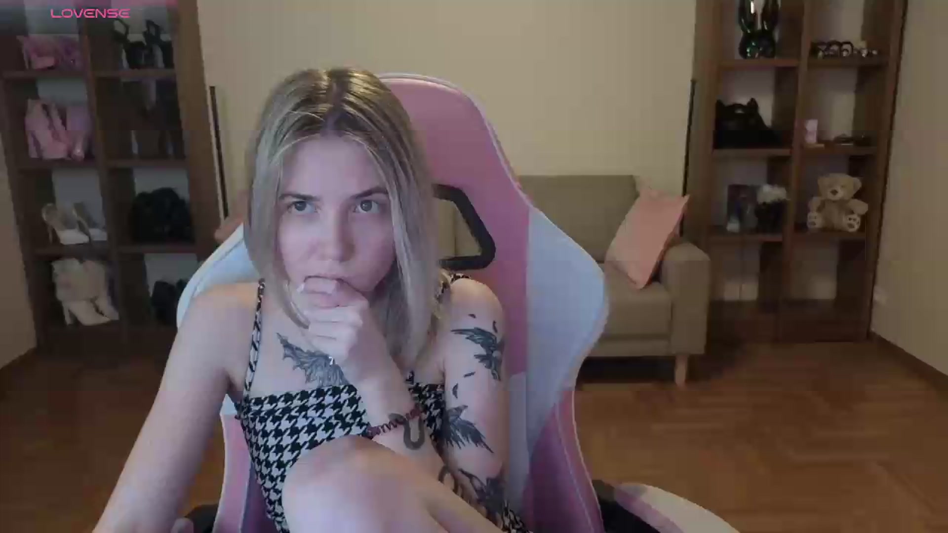 Gallery image thumbnail from Serphelia's myfreecams stream on, 05/28/2026, 24:06 image 1 of 20