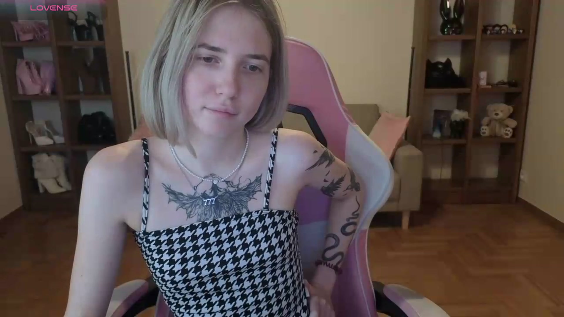 Gallery image thumbnail from Serphelia's myfreecams stream on, 05/28/2026, 24:06 image 5 of 20