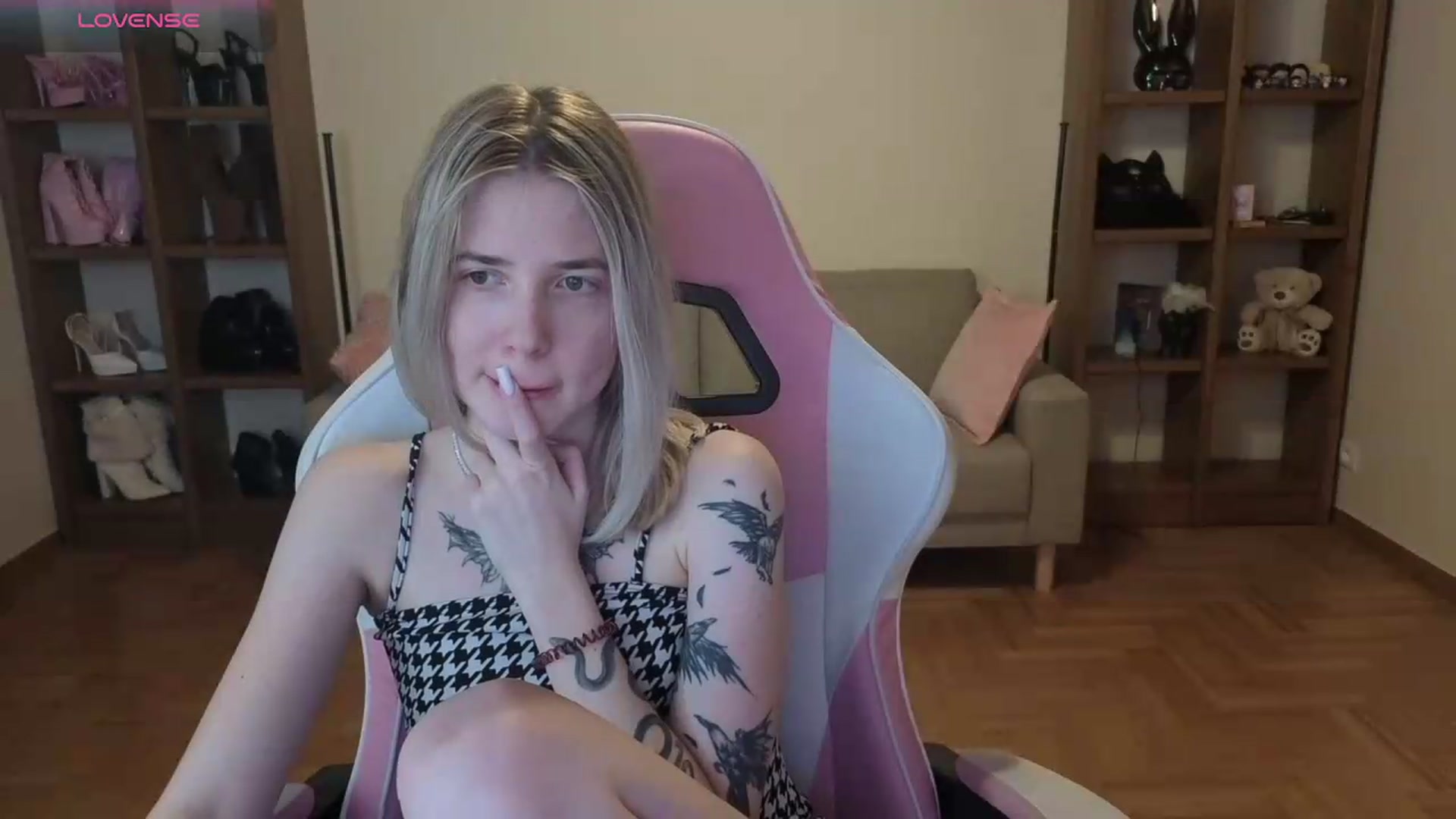 Gallery image thumbnail from Serphelia's myfreecams stream on, 05/28/2026, 24:06 image 2 of 20