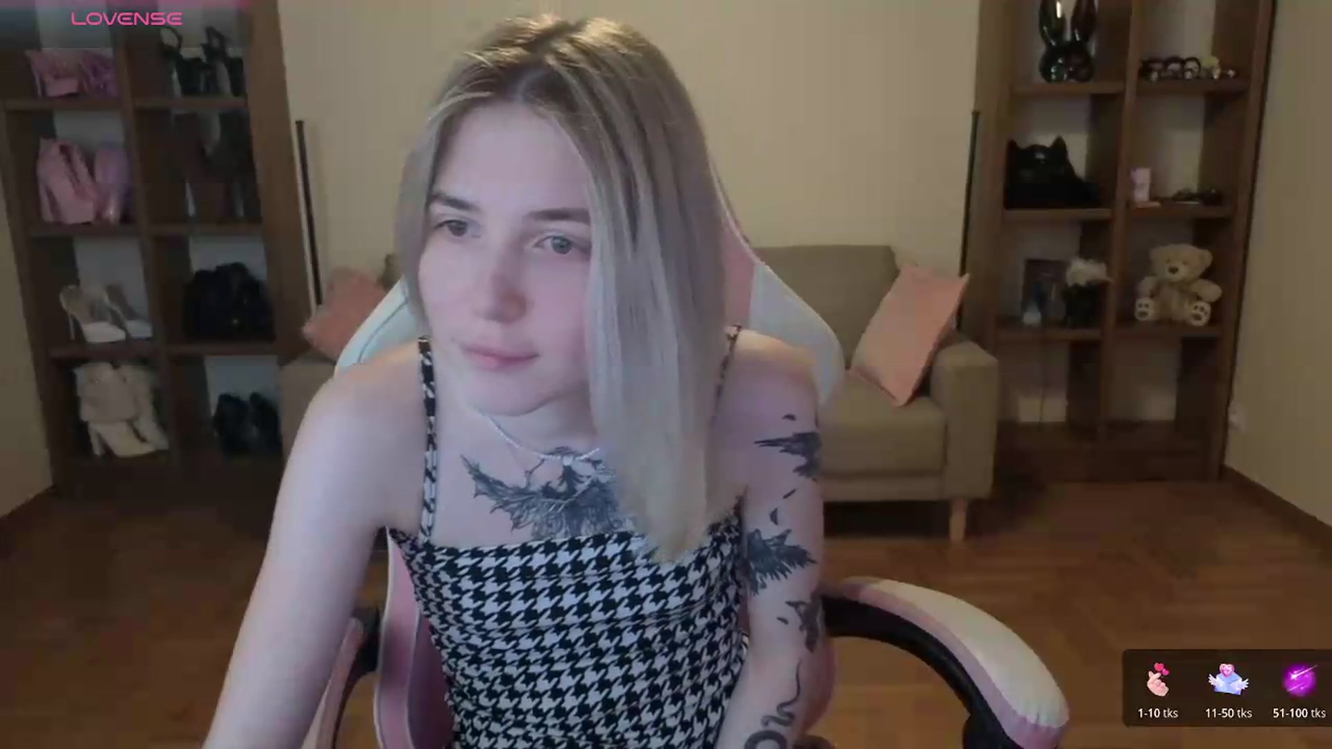 Gallery image thumbnail from Serphelia's myfreecams stream on, 05/28/2026, 24:06 image 4 of 20