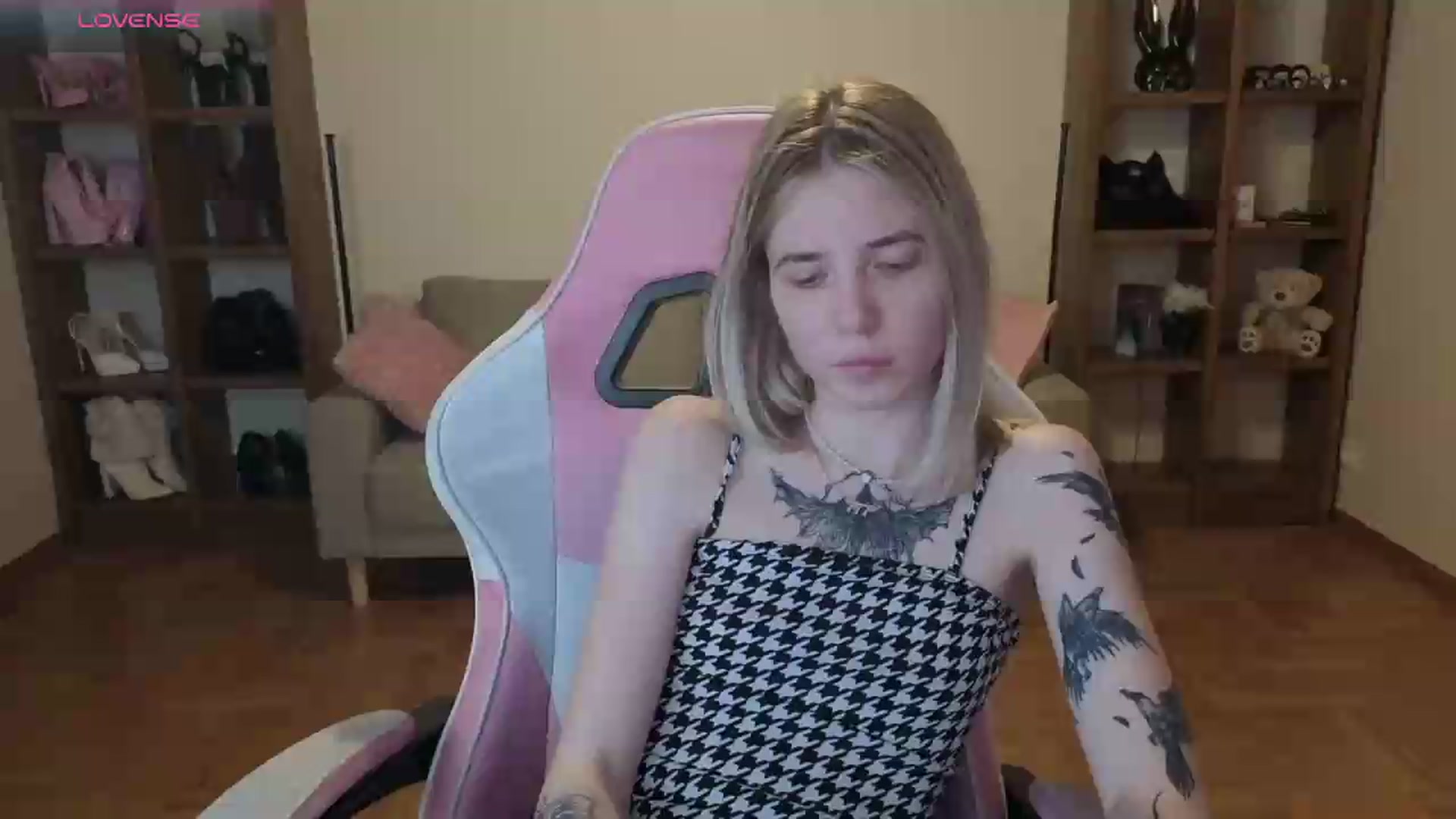 Gallery image thumbnail from Serphelia's myfreecams stream on, 05/28/2026, 24:06 image 16 of 20