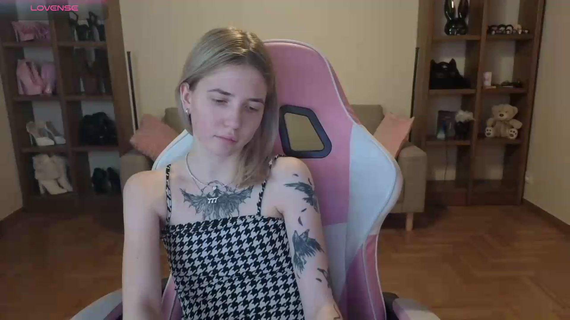 Gallery image thumbnail from Serphelia's myfreecams stream on, 05/28/2026, 24:06 image 11 of 20