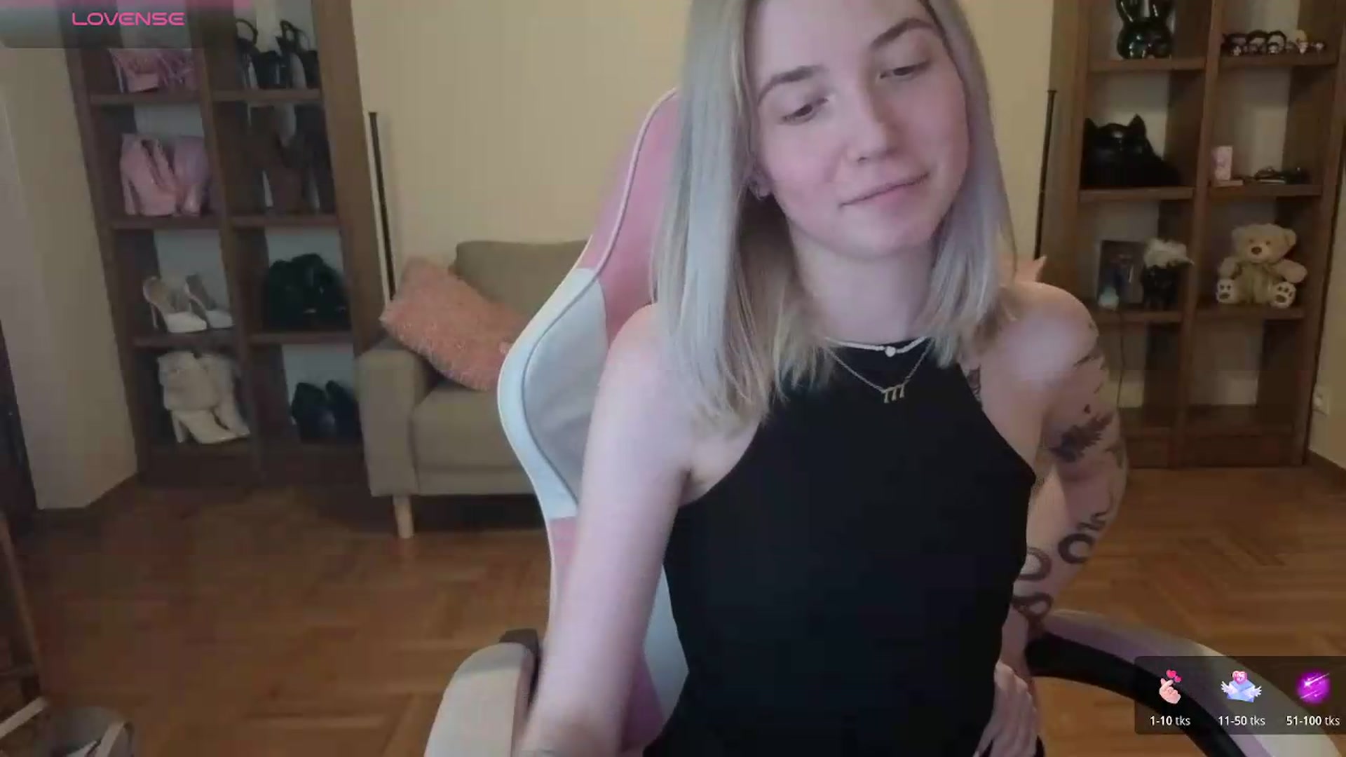 Gallery image thumbnail from Serphelia's myfreecams stream on, 05/28/2026, 20:18 image 17 of 20