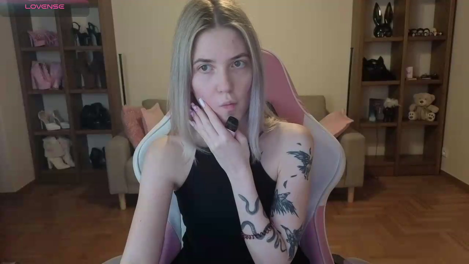 Gallery image thumbnail from Serphelia's myfreecams stream on, 05/28/2026, 23:52 image 18 of 20