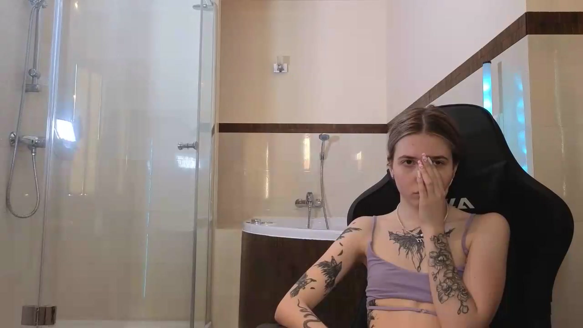 Gallery image thumbnail from Serphelia's myfreecams stream on, 05/29/2026, 16:36 image 11 of 20