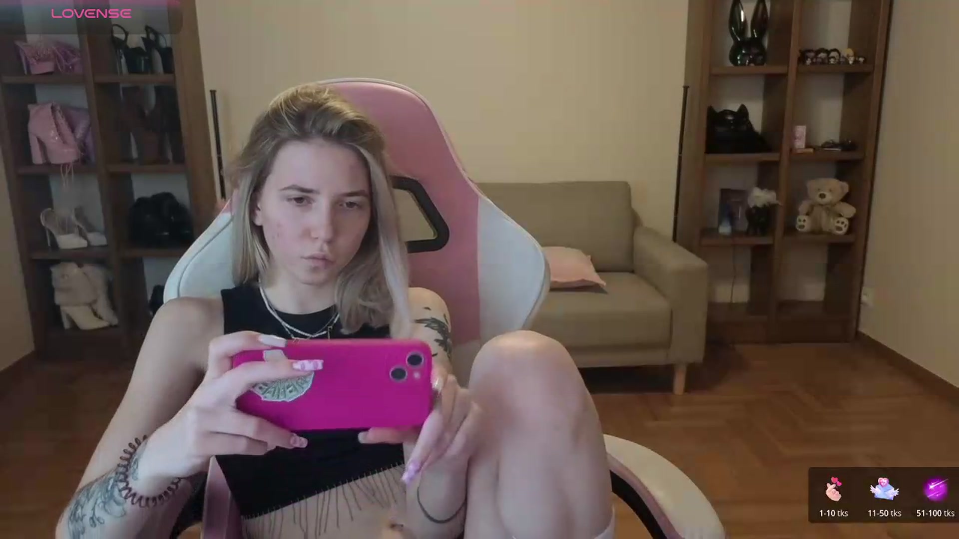 Gallery image thumbnail from Serphelia's myfreecams stream on, 06/01/2026, 18:58 image 11 of 20