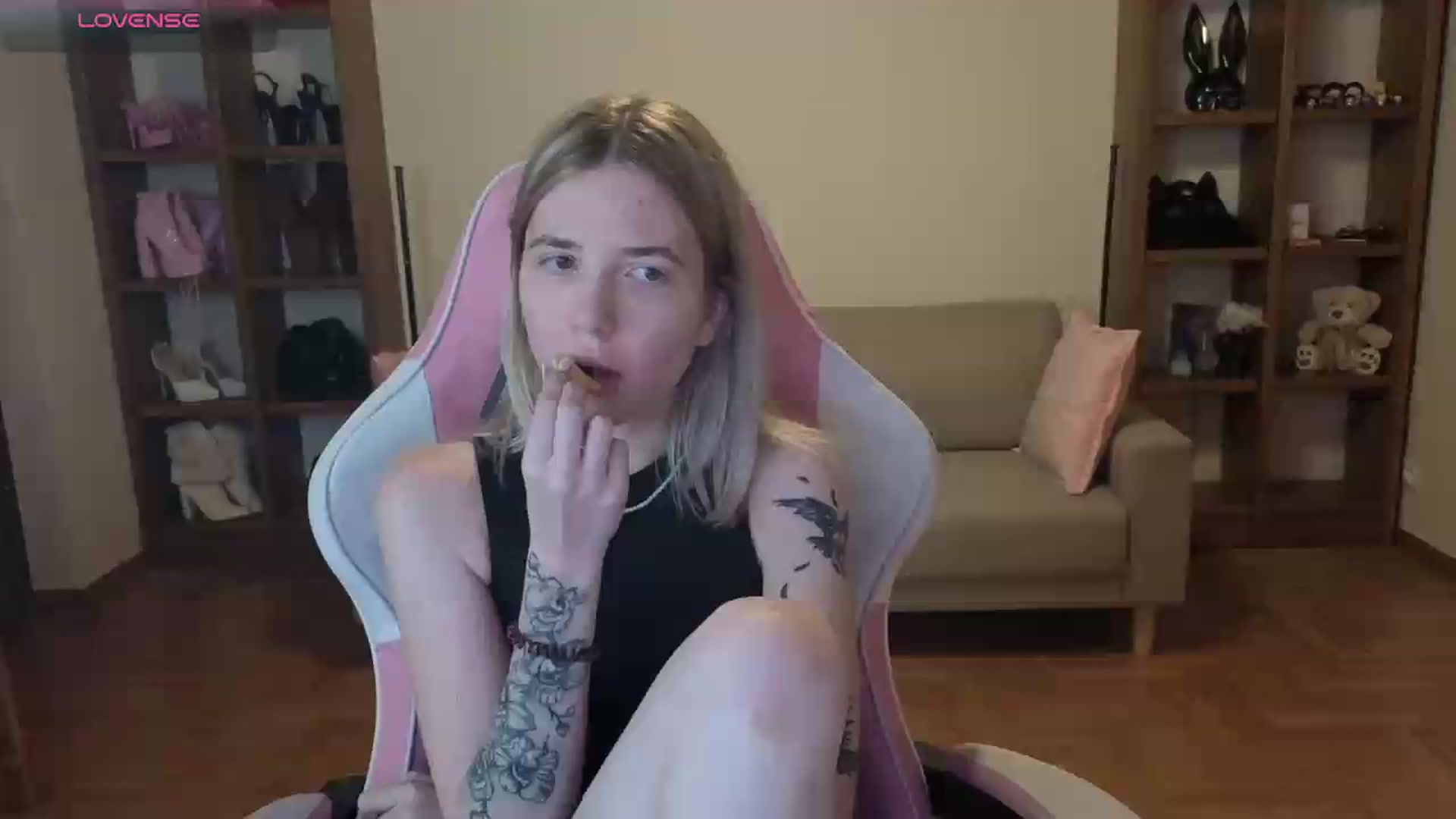 Gallery image thumbnail from Serphelia's myfreecams stream on, 06/01/2026, 23:04 image 17 of 20