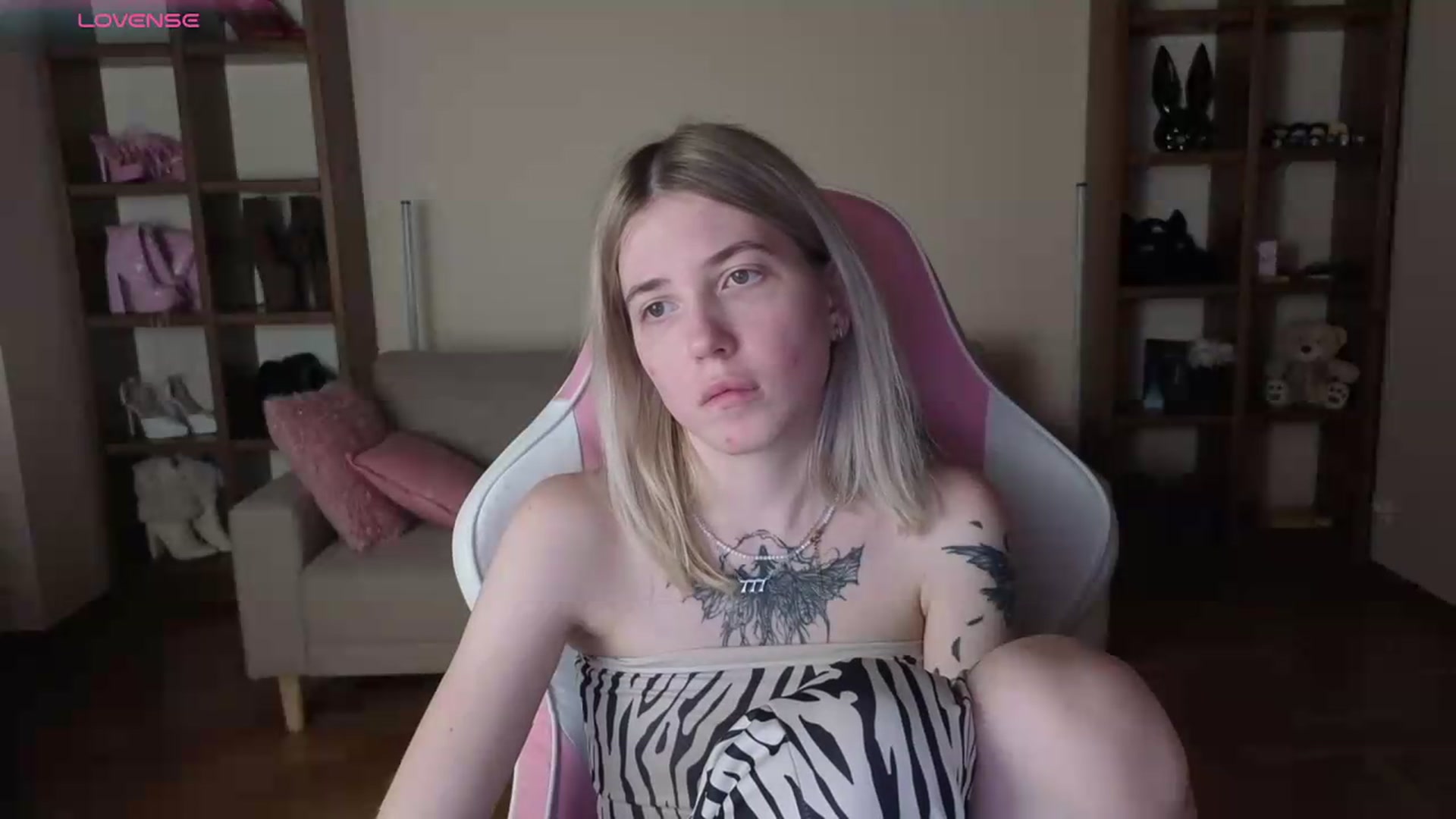 Gallery image thumbnail from Serphelia's myfreecams stream on, 06/09/2026, 19:52 image 3 of 20