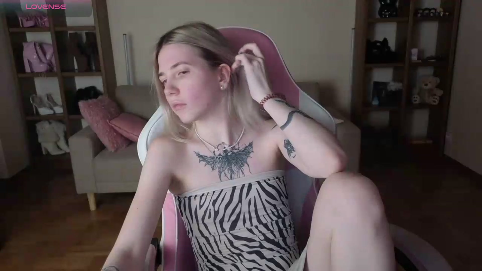 Gallery image thumbnail from Serphelia's myfreecams stream on, 06/09/2026, 19:52 image 17 of 20