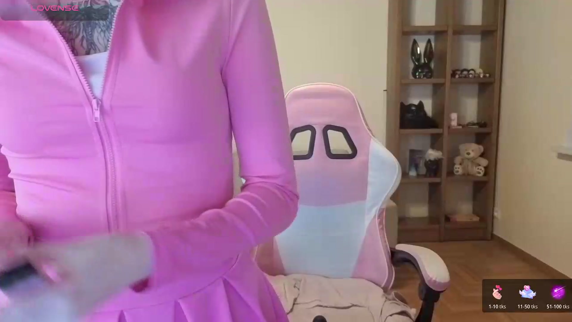 Gallery image thumbnail from Serphelia's myfreecams stream on, 06/10/2026, 18:19 image 15 of 20