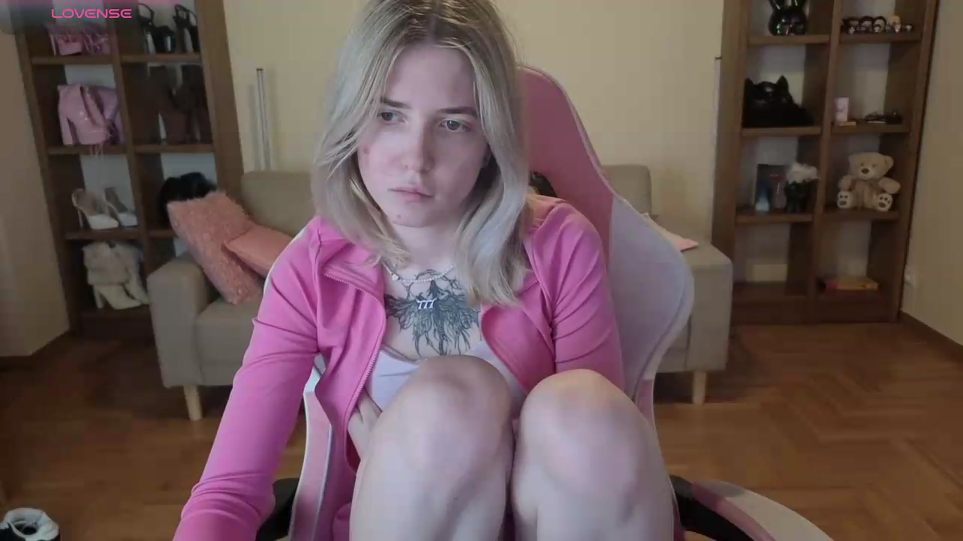 Gallery image thumbnail from Serphelia's myfreecams stream on, 06/10/2026, 18:19 image 3 of 20