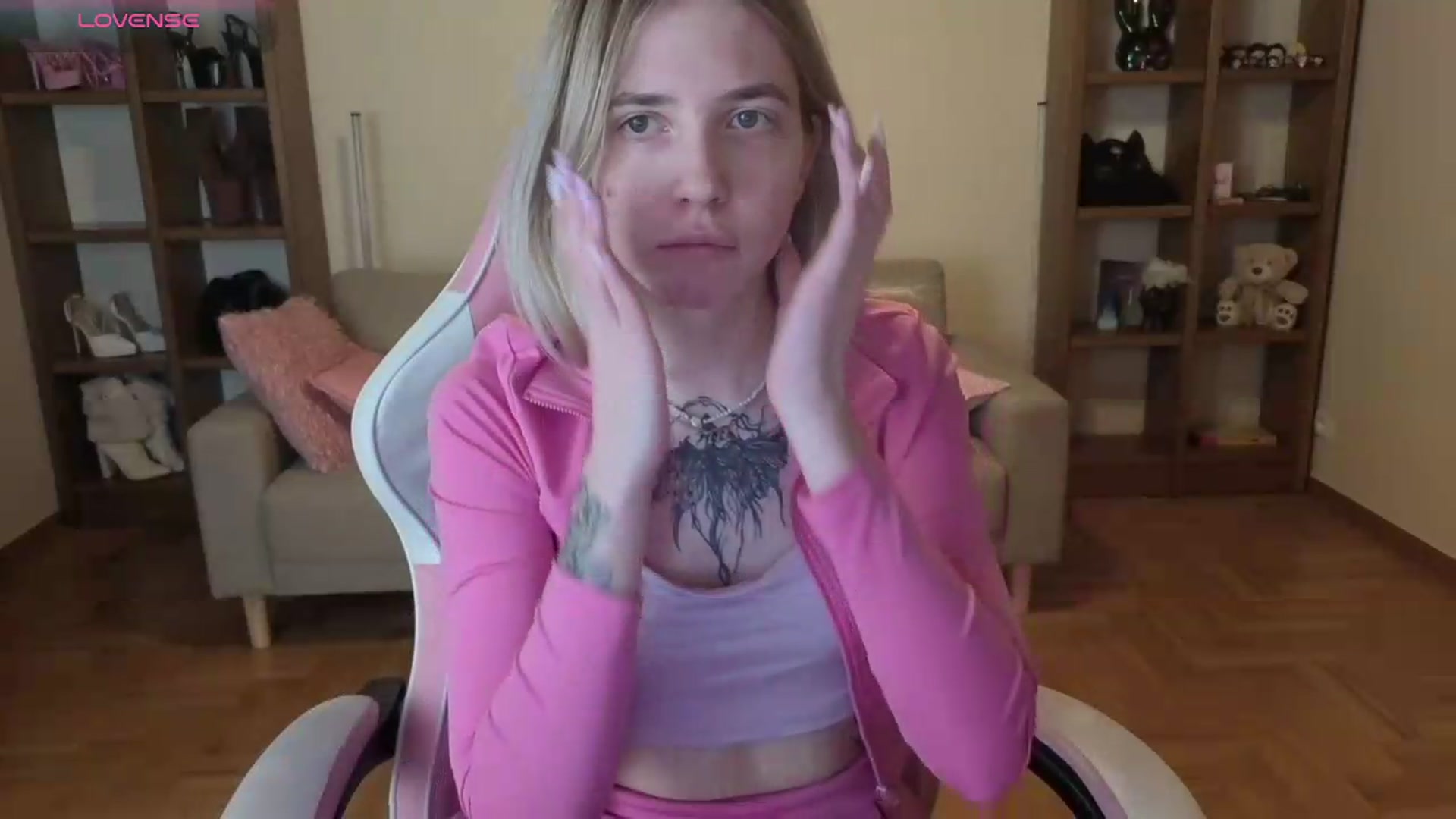 Gallery image thumbnail from Serphelia's myfreecams stream on, 06/10/2026, 21:46 image 7 of 20