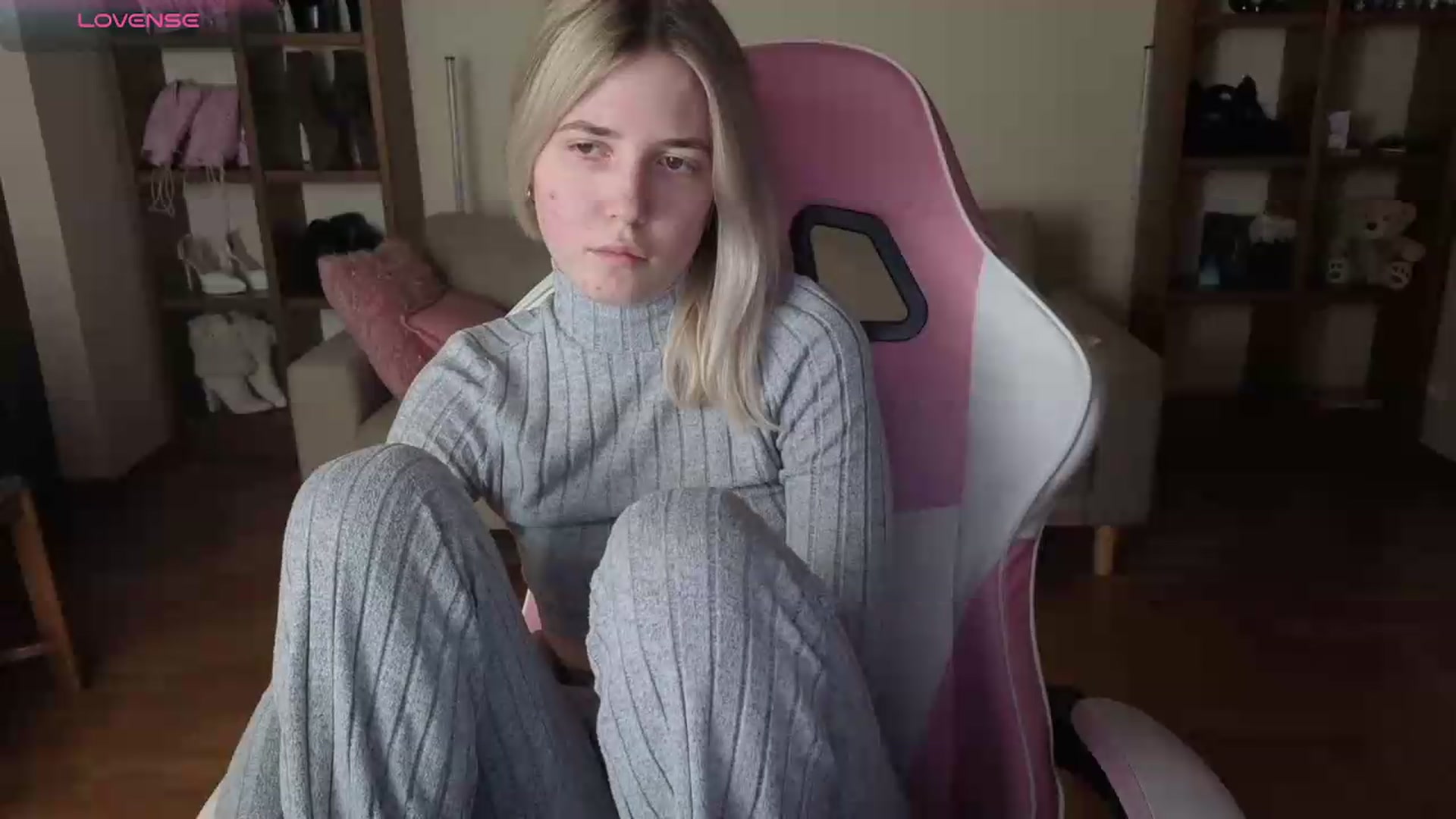 Gallery image thumbnail from Serphelia's myfreecams stream on, 06/11/2026, 19:50 image 16 of 20