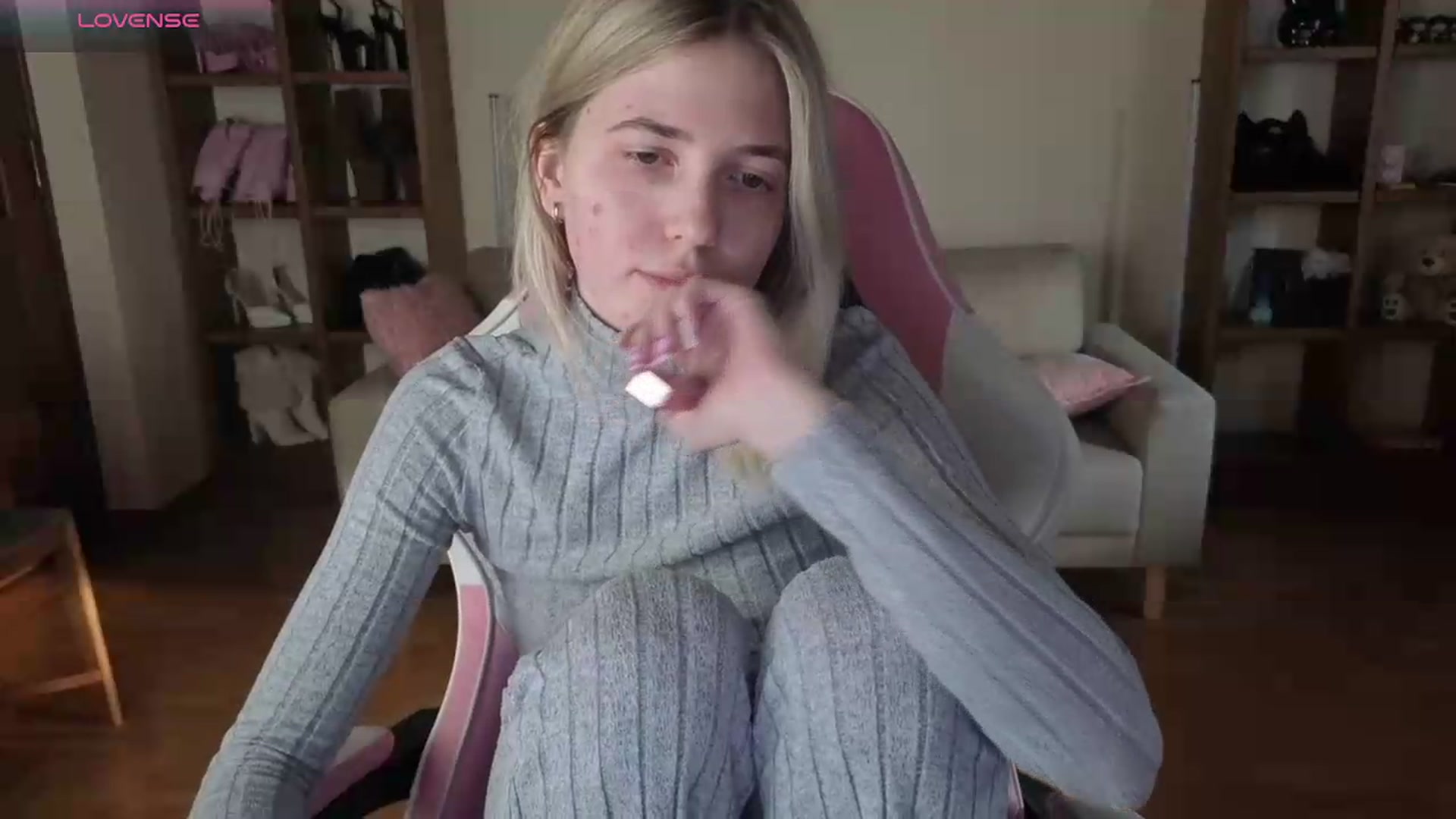 Gallery image thumbnail from Serphelia's myfreecams stream on, 06/11/2026, 19:50 image 3 of 20