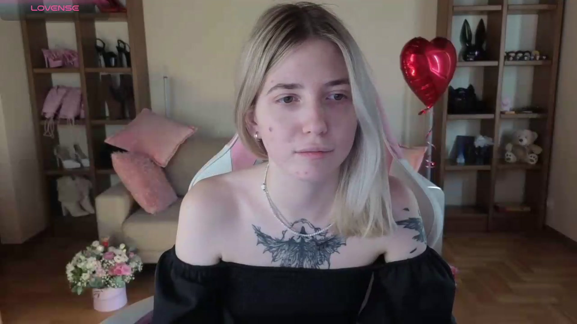 Gallery image thumbnail from Serphelia's myfreecams stream on, 06/12/2026, 17:01 image 7 of 20