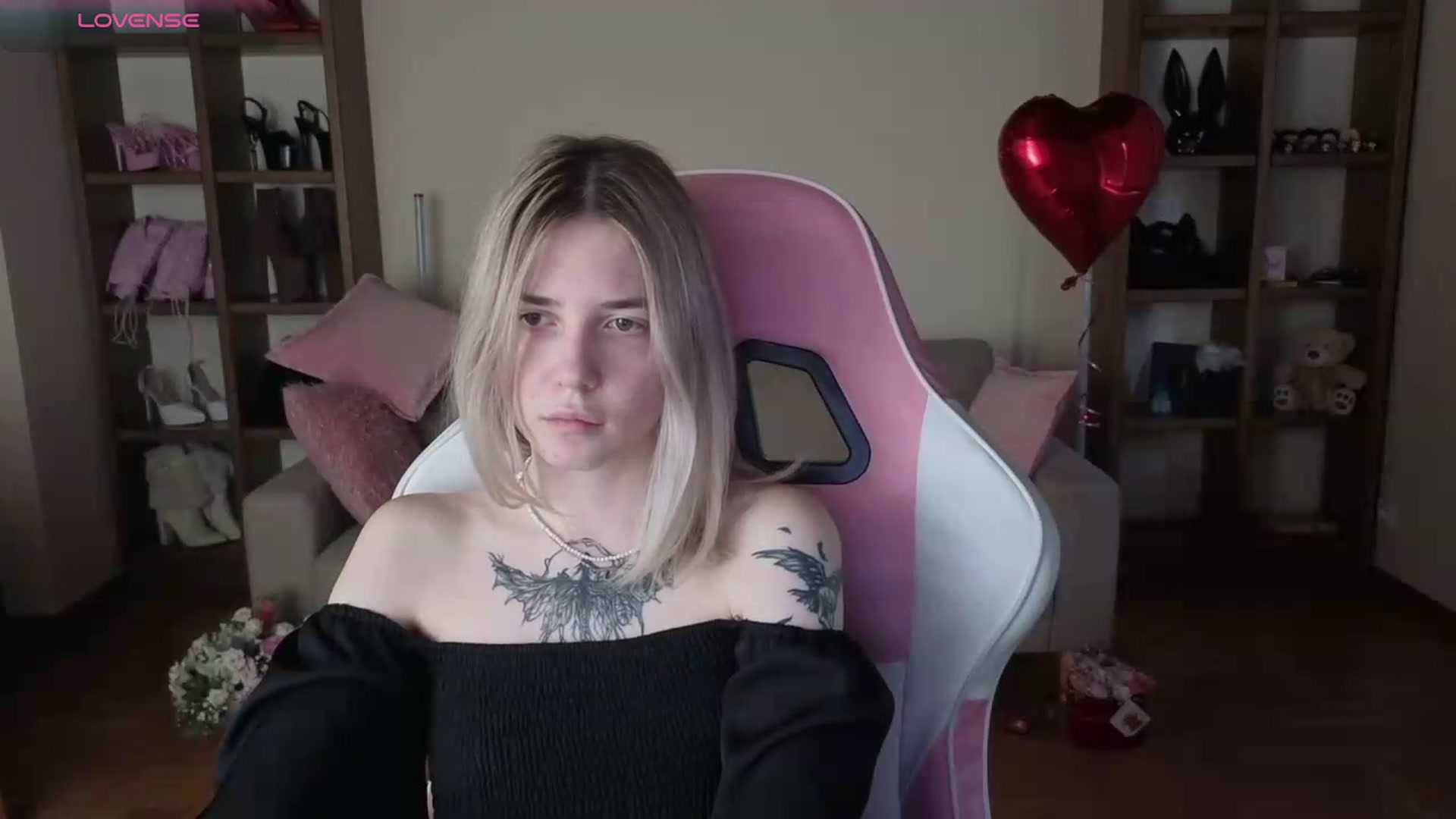 Gallery image thumbnail from Serphelia's myfreecams stream on, 06/12/2026, 17:01 image 13 of 20