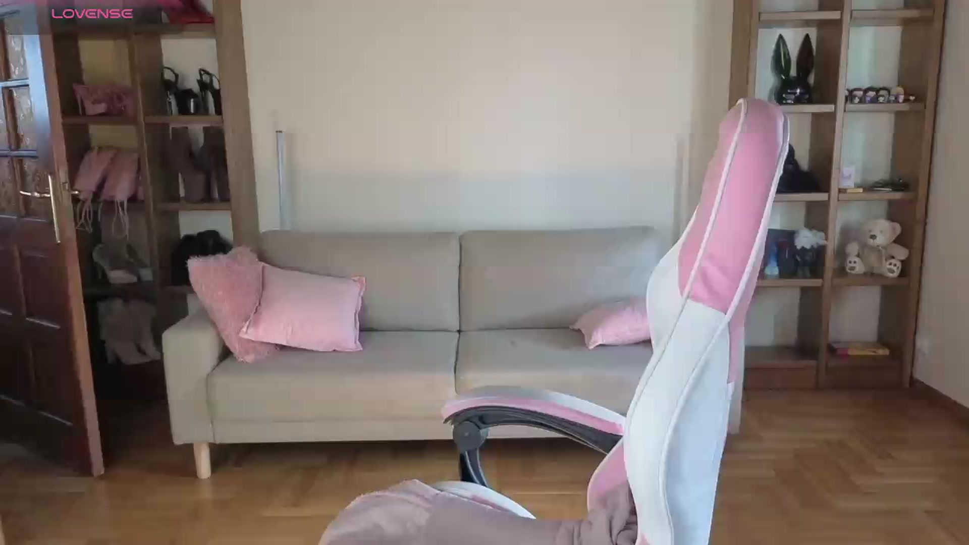 Gallery image thumbnail from Serphelia's myfreecams stream on, 06/12/2026, 17:01 image 1 of 20