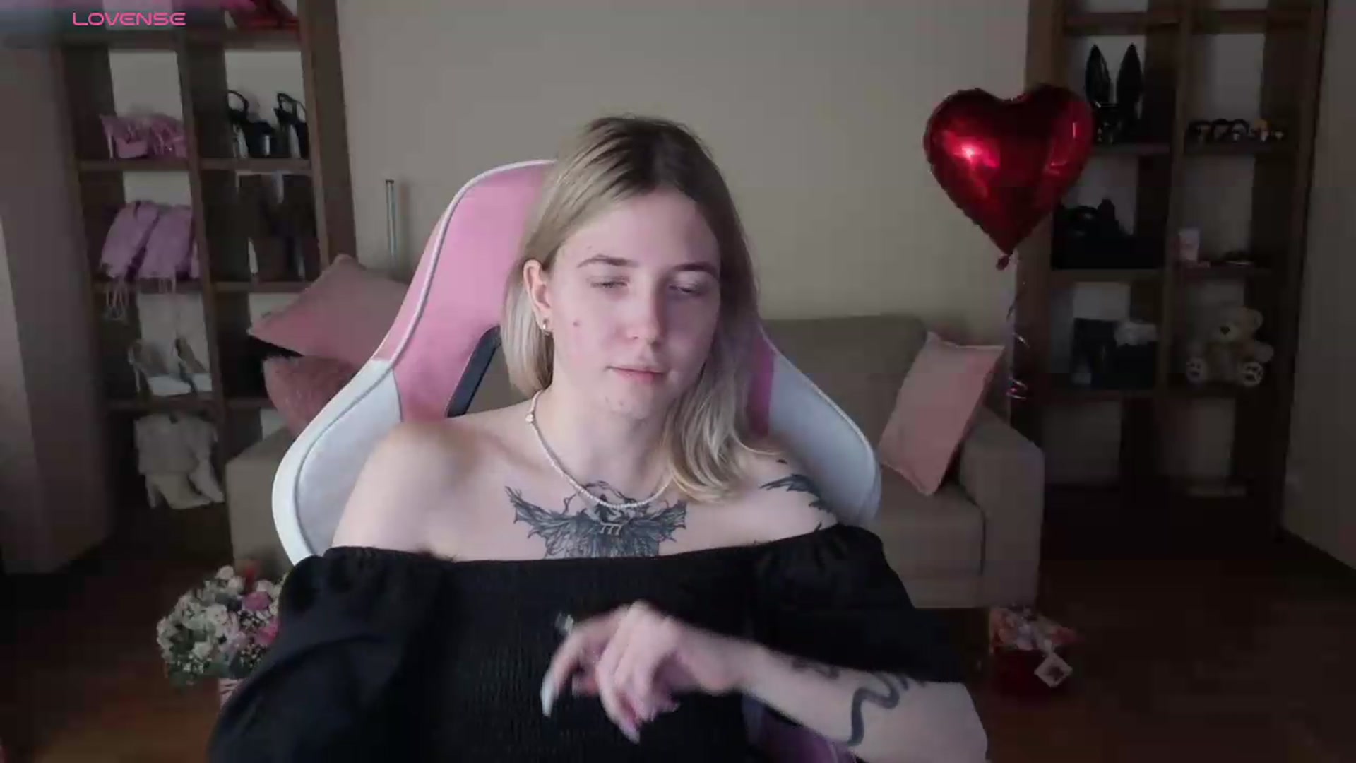 Gallery image thumbnail from Serphelia's myfreecams stream on, 06/12/2026, 17:01 image 17 of 20