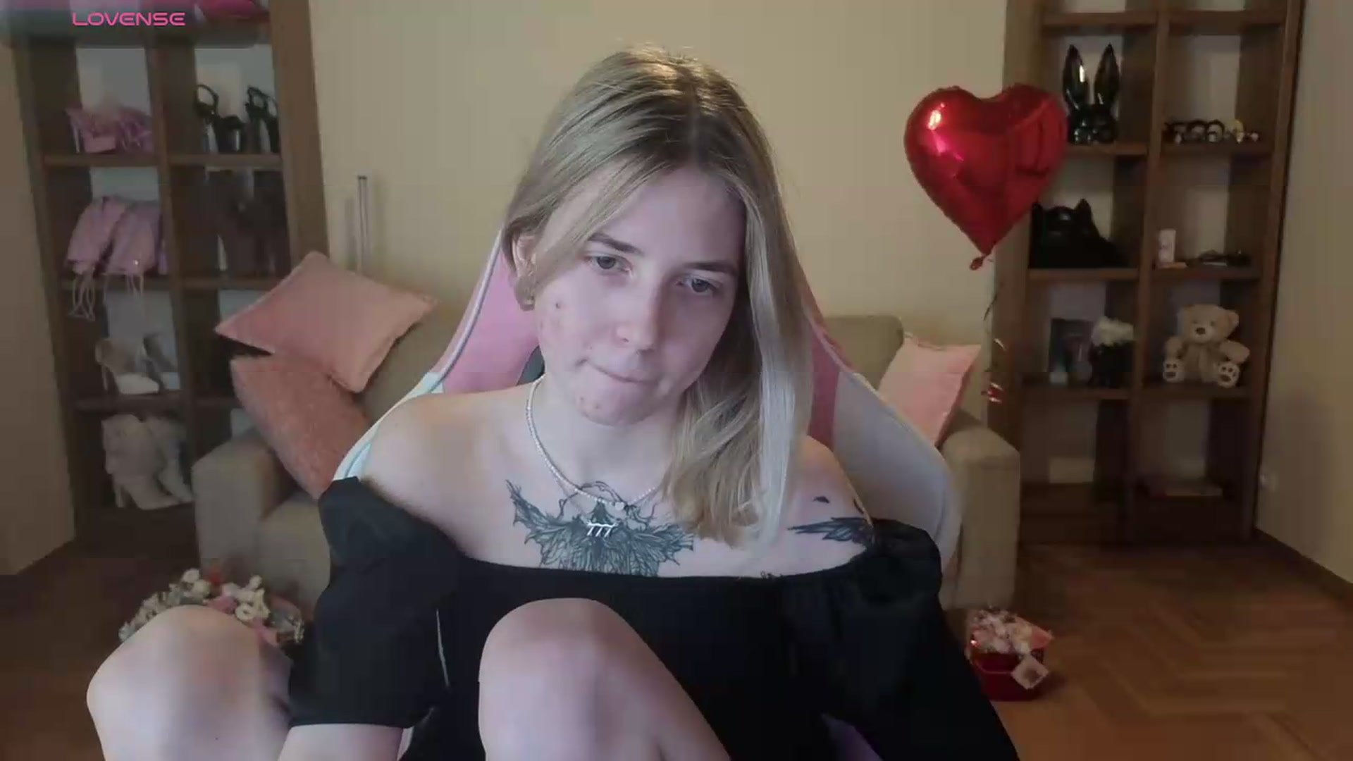 Gallery image thumbnail from Serphelia's myfreecams stream on, 06/12/2026, 22:50 image 4 of 20