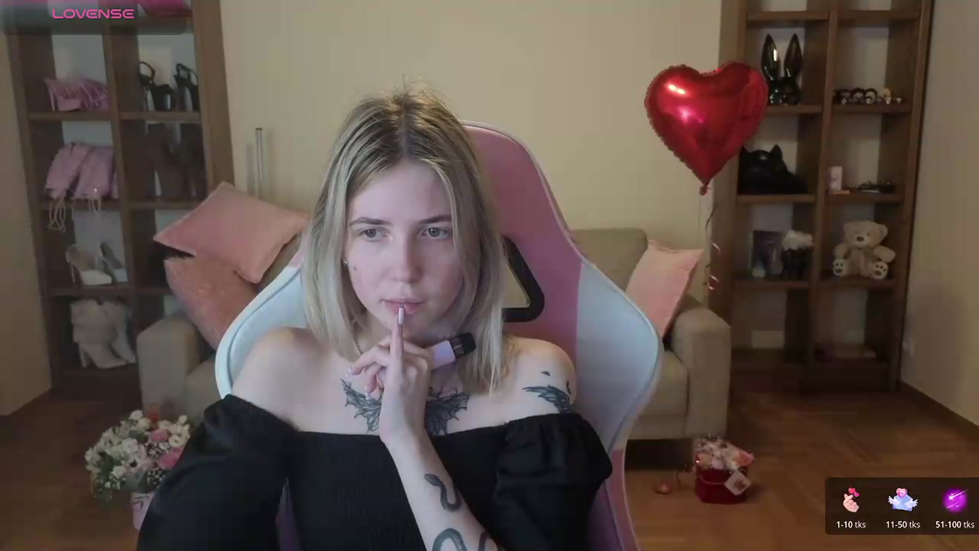 Gallery image thumbnail from Serphelia's myfreecams stream on, 06/12/2026, 22:50 image 18 of 20