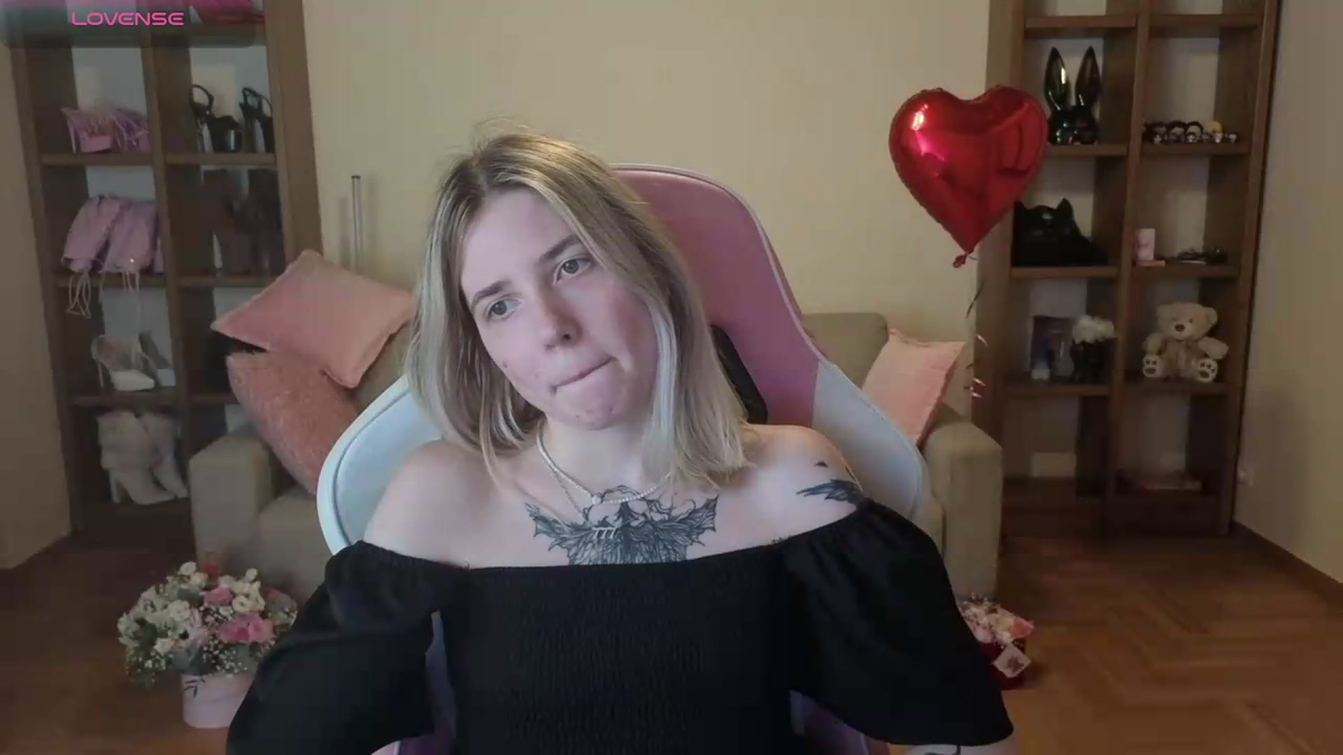 Gallery image thumbnail from Serphelia's myfreecams stream on, 06/12/2026, 22:50 image 17 of 20