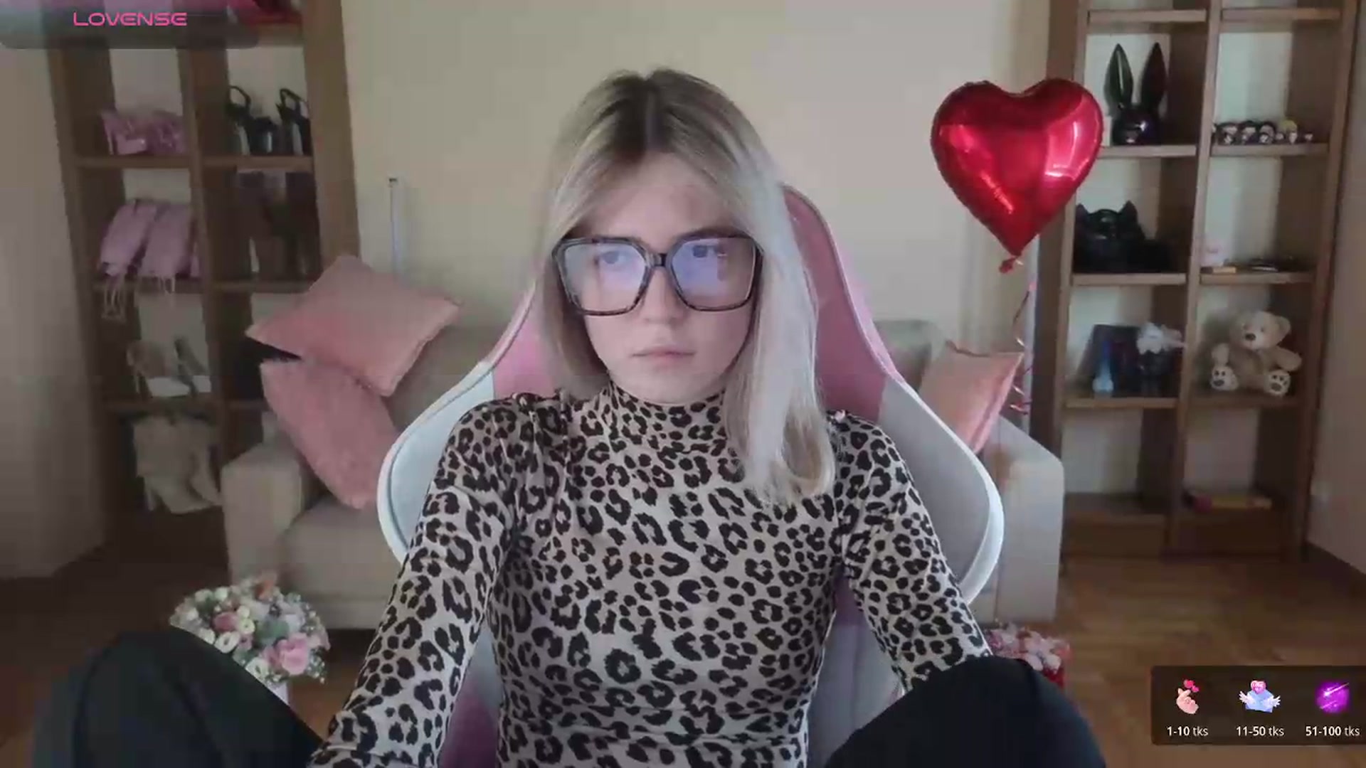 Gallery image thumbnail from Serphelia's myfreecams stream on, 06/13/2026, 16:17 image 13 of 20