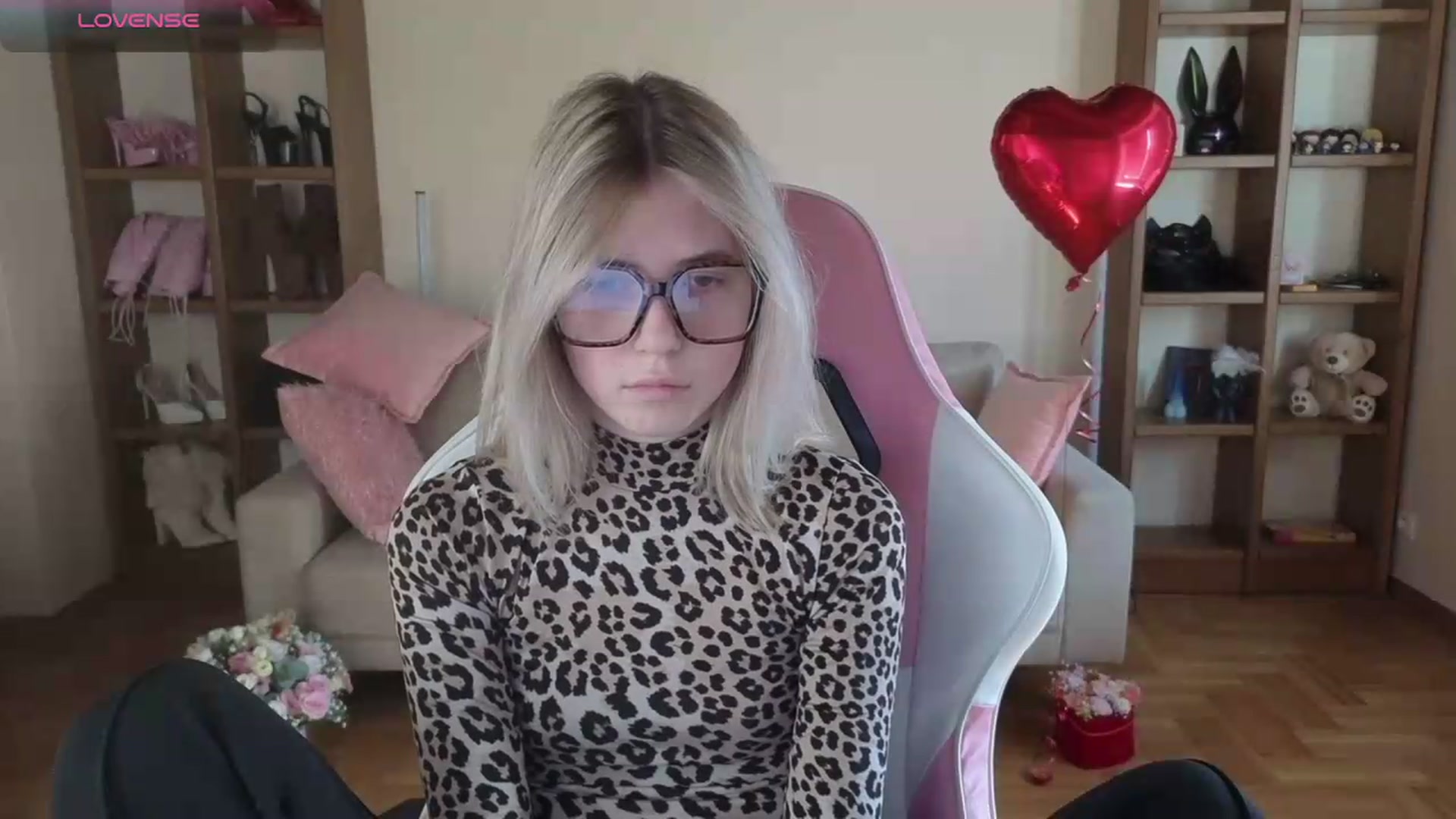 Gallery image thumbnail from Serphelia's myfreecams stream on, 06/13/2026, 16:17 image 12 of 20