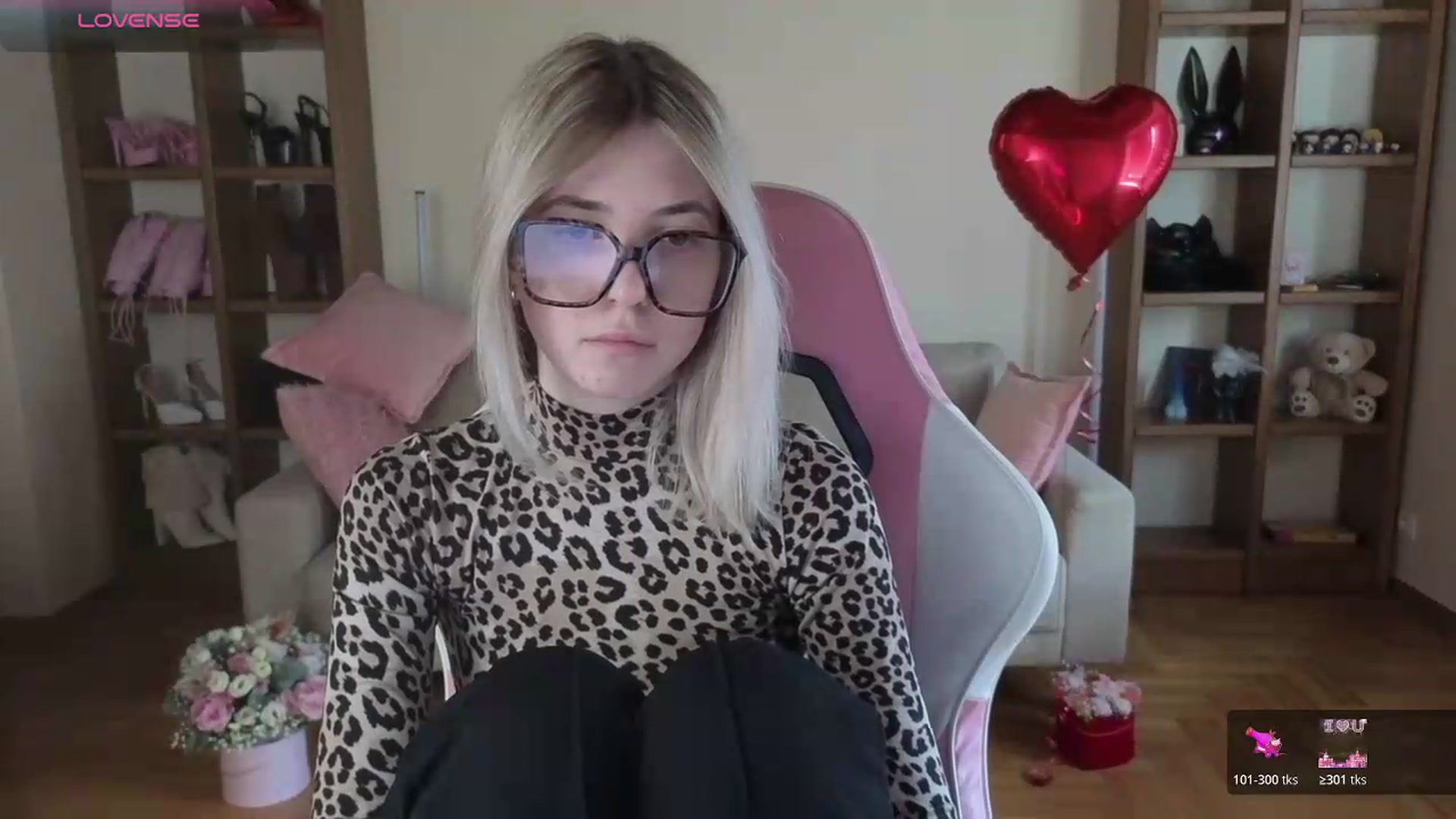 Gallery image thumbnail from Serphelia's myfreecams stream on, 06/13/2026, 16:17 image 8 of 20