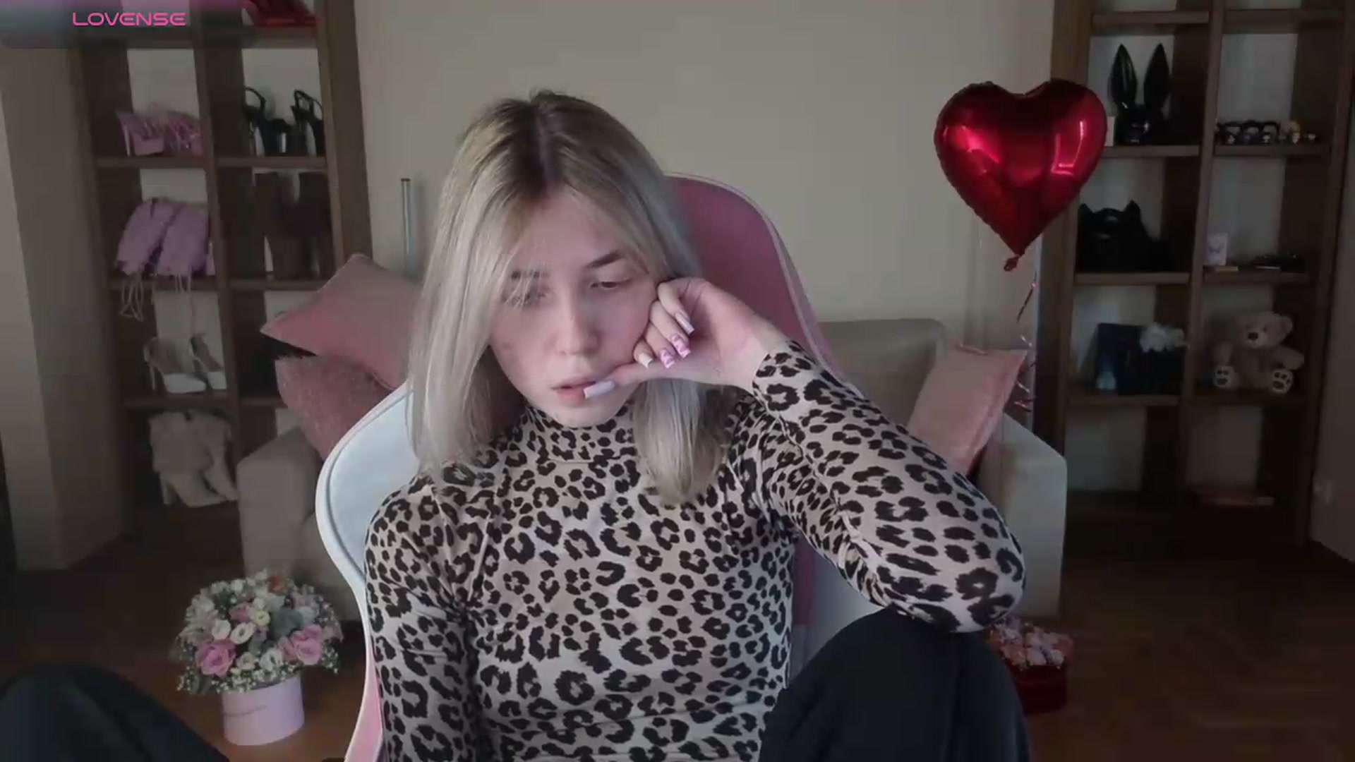 Gallery image thumbnail from Serphelia's myfreecams stream on, 06/13/2026, 16:17 image 5 of 20