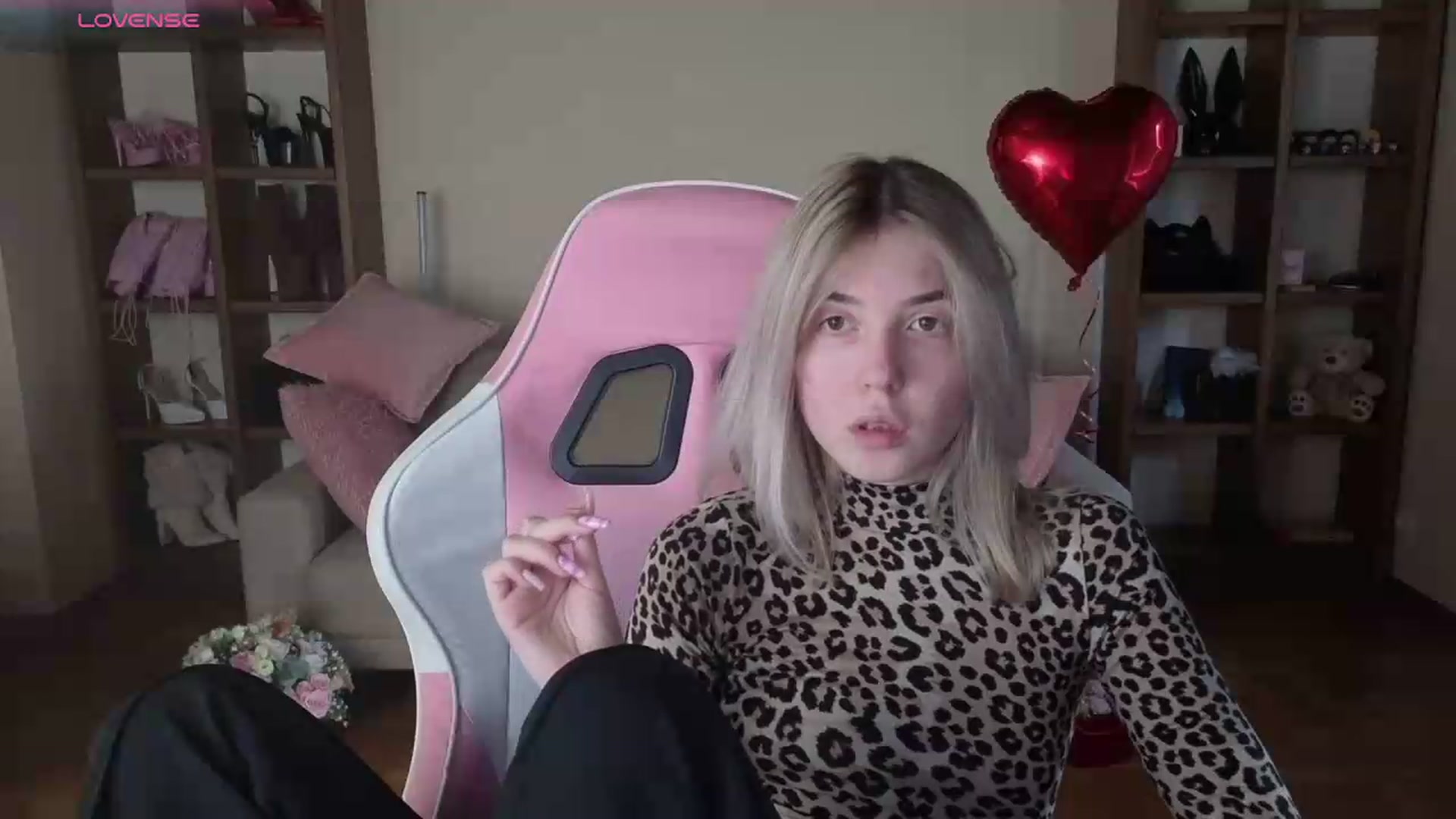 Gallery image thumbnail from Serphelia's myfreecams stream on, 06/13/2026, 16:17 image 18 of 20