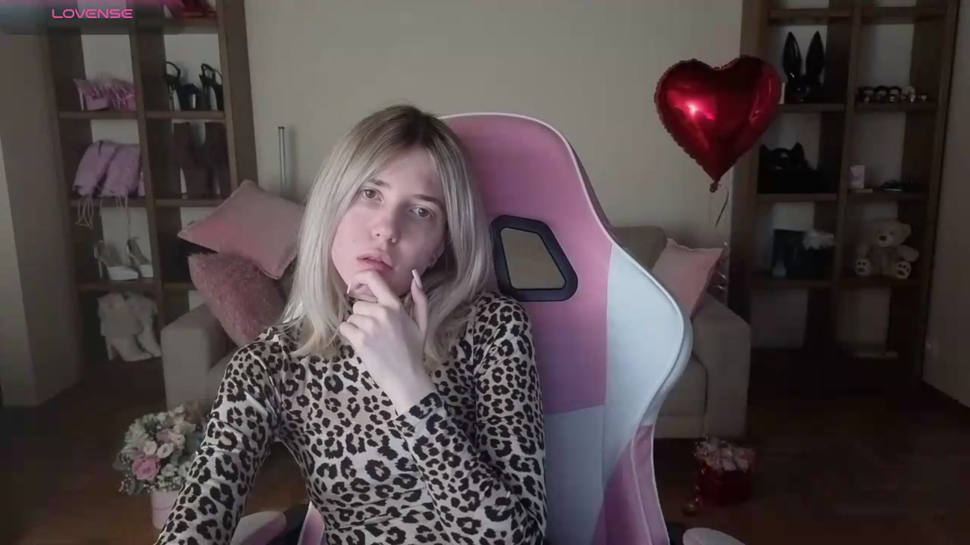 Gallery image thumbnail from Serphelia's myfreecams stream on, 06/13/2026, 17:03 image 5 of 20