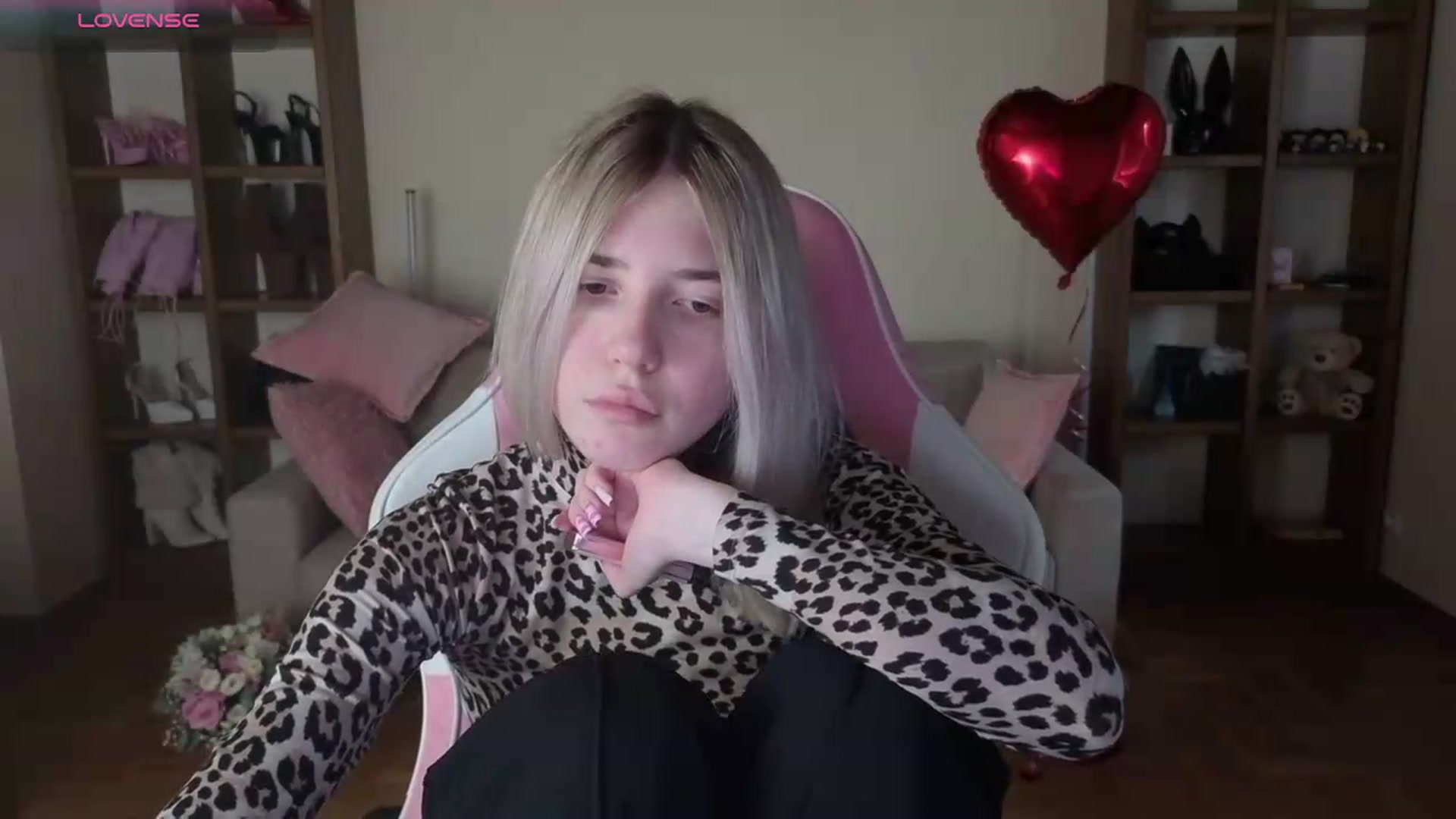 Gallery image thumbnail from Serphelia's myfreecams stream on, 06/13/2026, 17:03 image 16 of 20