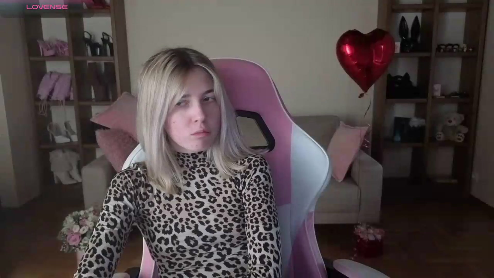 Gallery image thumbnail from Serphelia's myfreecams stream on, 06/13/2026, 17:03 image 7 of 20