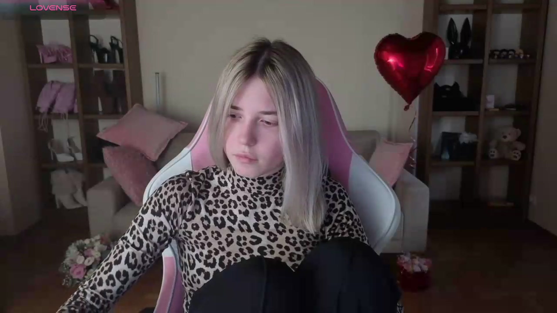 Gallery image thumbnail from Serphelia's myfreecams stream on, 06/13/2026, 17:03 image 18 of 20