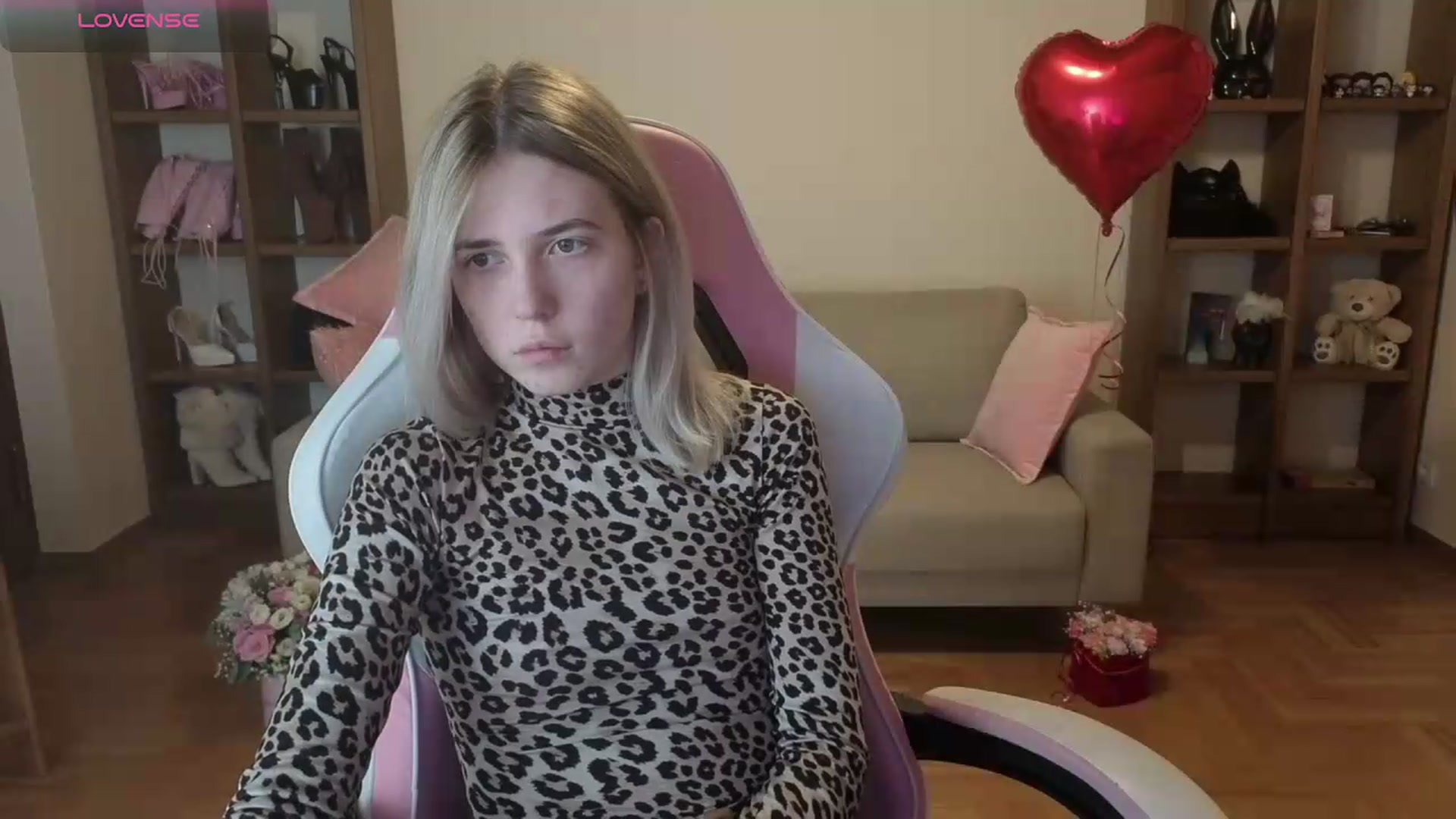Gallery image thumbnail from Serphelia's myfreecams stream on, 06/13/2026, 21:36 image 16 of 20