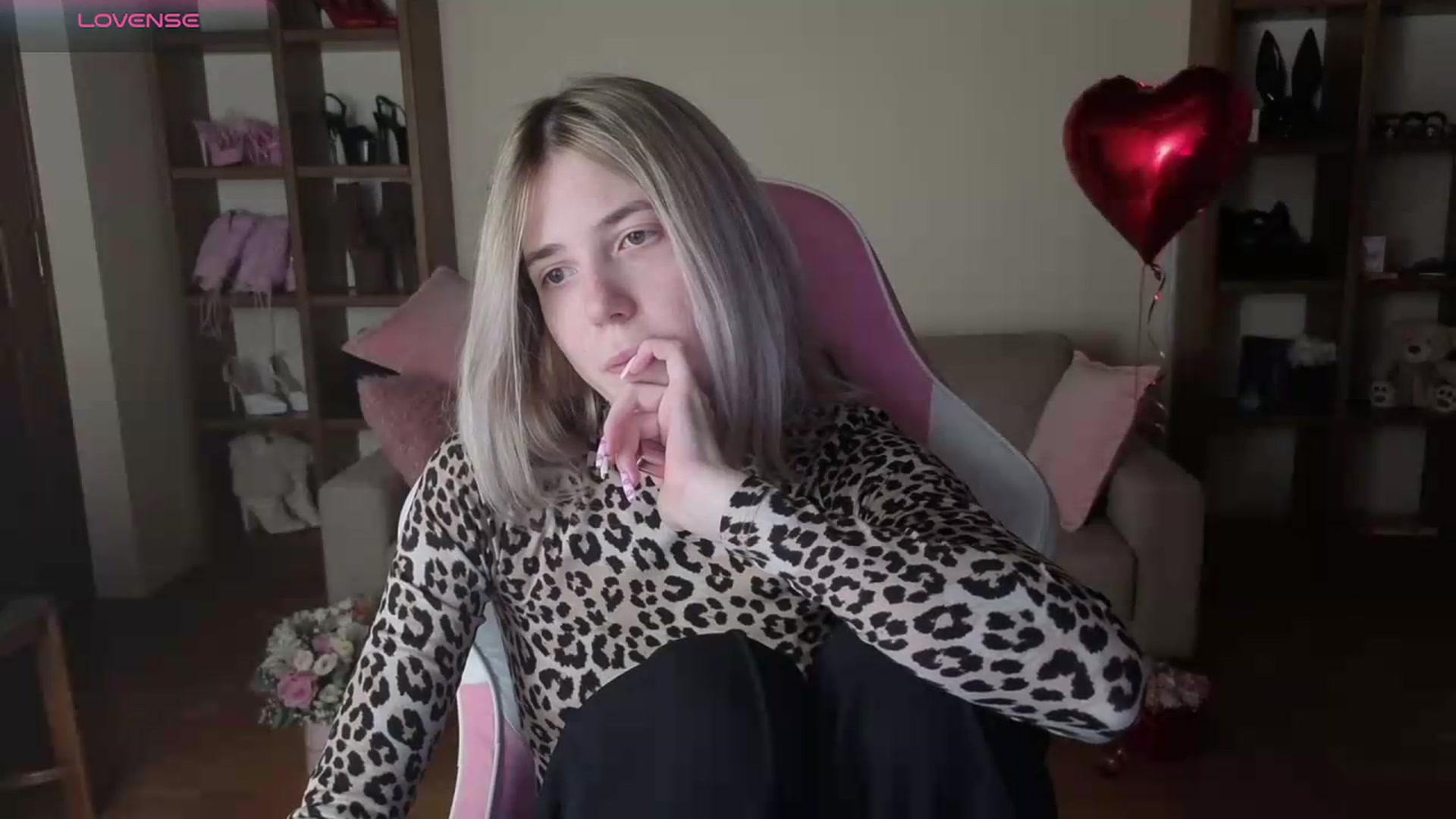 Gallery image thumbnail from Serphelia's myfreecams stream on, 06/13/2026, 21:36 image 11 of 20