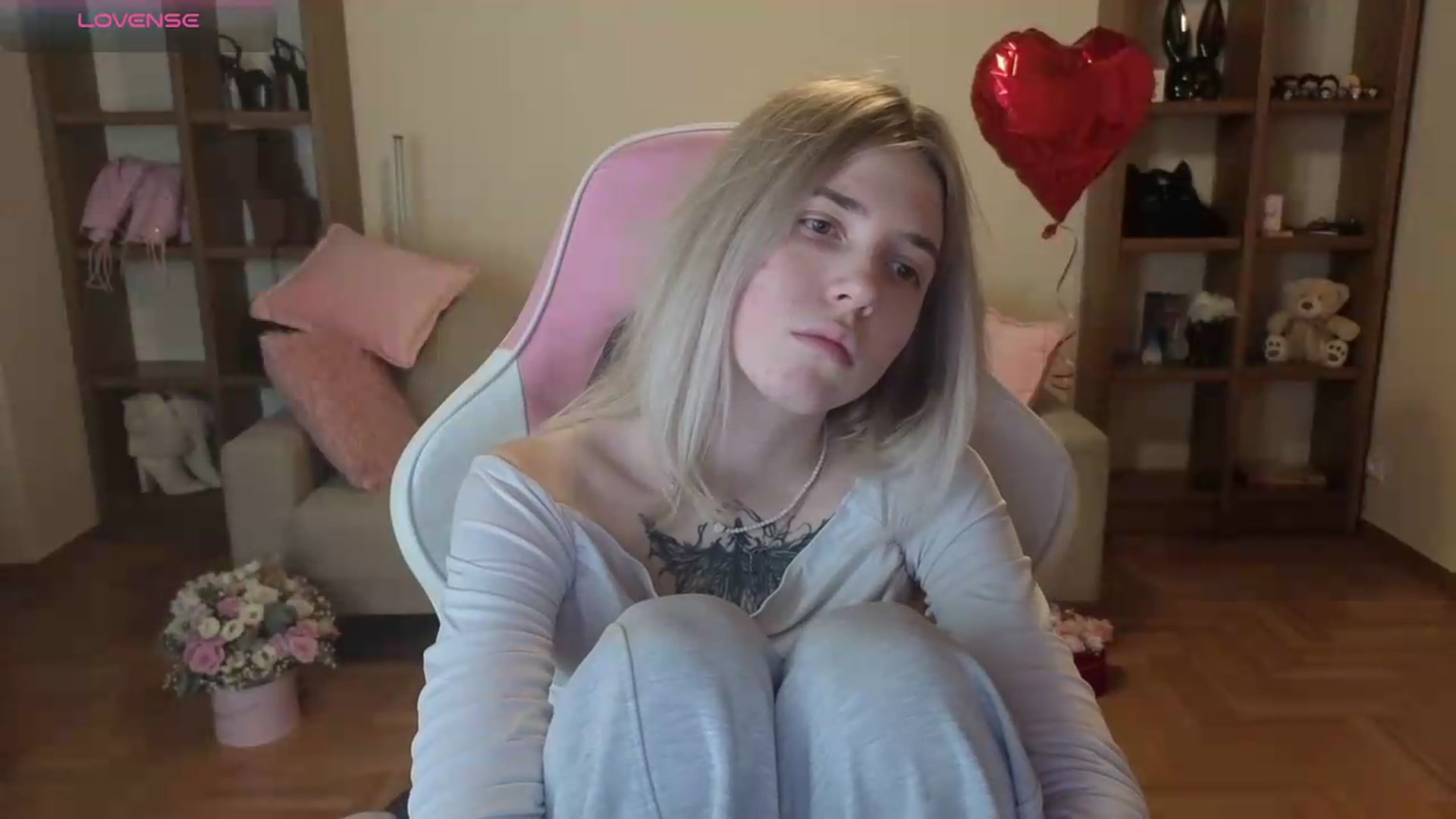 Gallery image thumbnail from Serphelia's myfreecams stream on, 06/15/2026, 18:40 image 13 of 20
