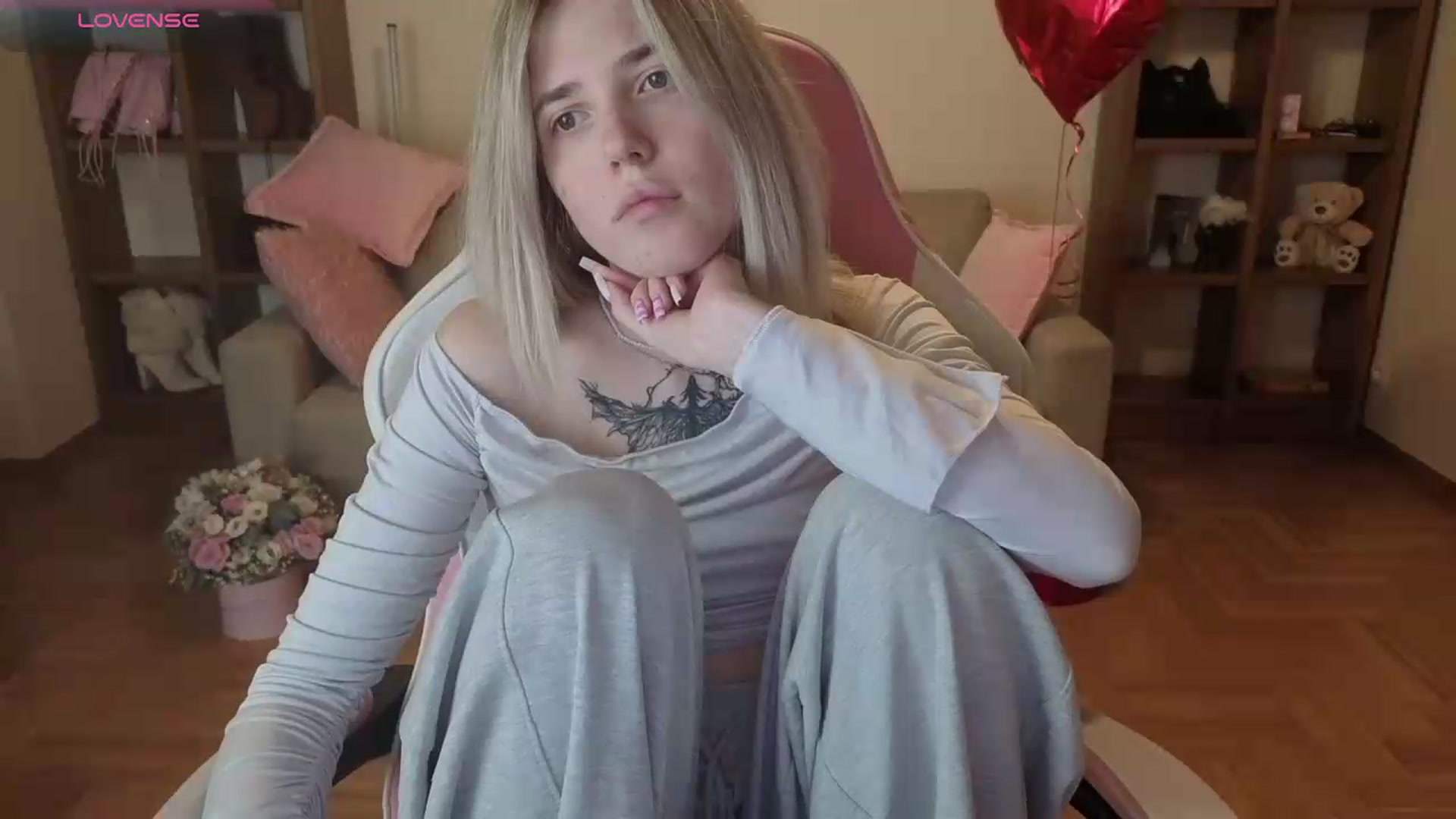 Gallery image thumbnail from Serphelia's myfreecams stream on, 06/15/2026, 20:45 image 9 of 20