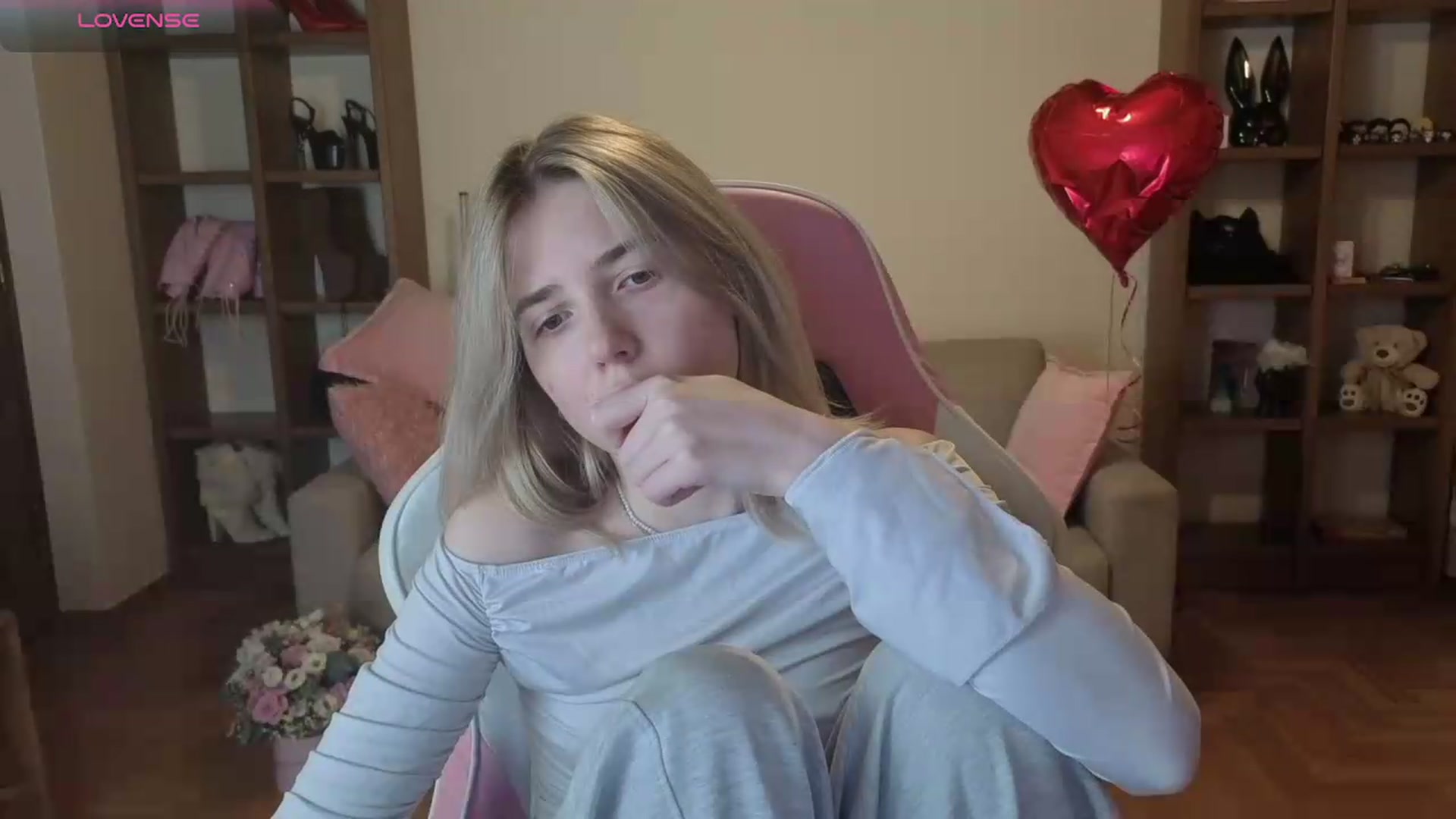Gallery image thumbnail from Serphelia's myfreecams stream on, 06/15/2026, 20:45 image 20 of 20