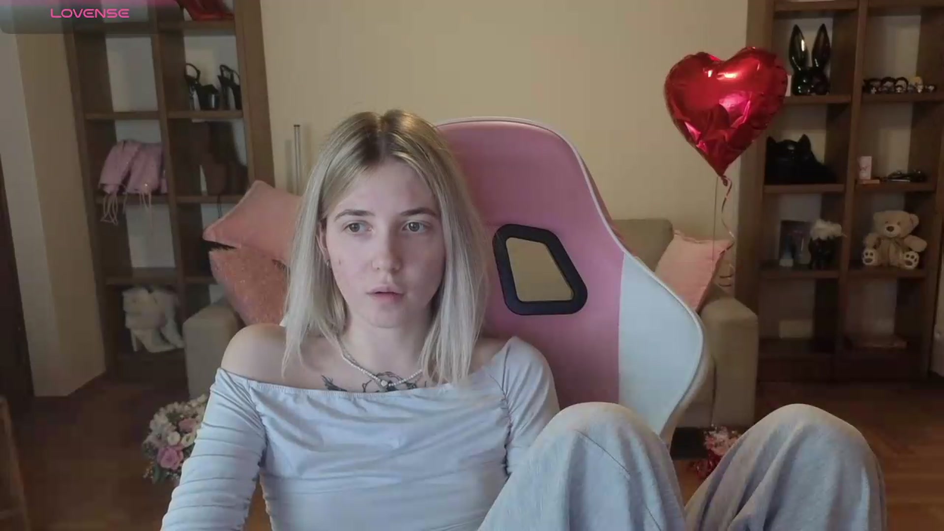 Gallery image thumbnail from Serphelia's myfreecams stream on, 06/15/2026, 20:45 image 17 of 20