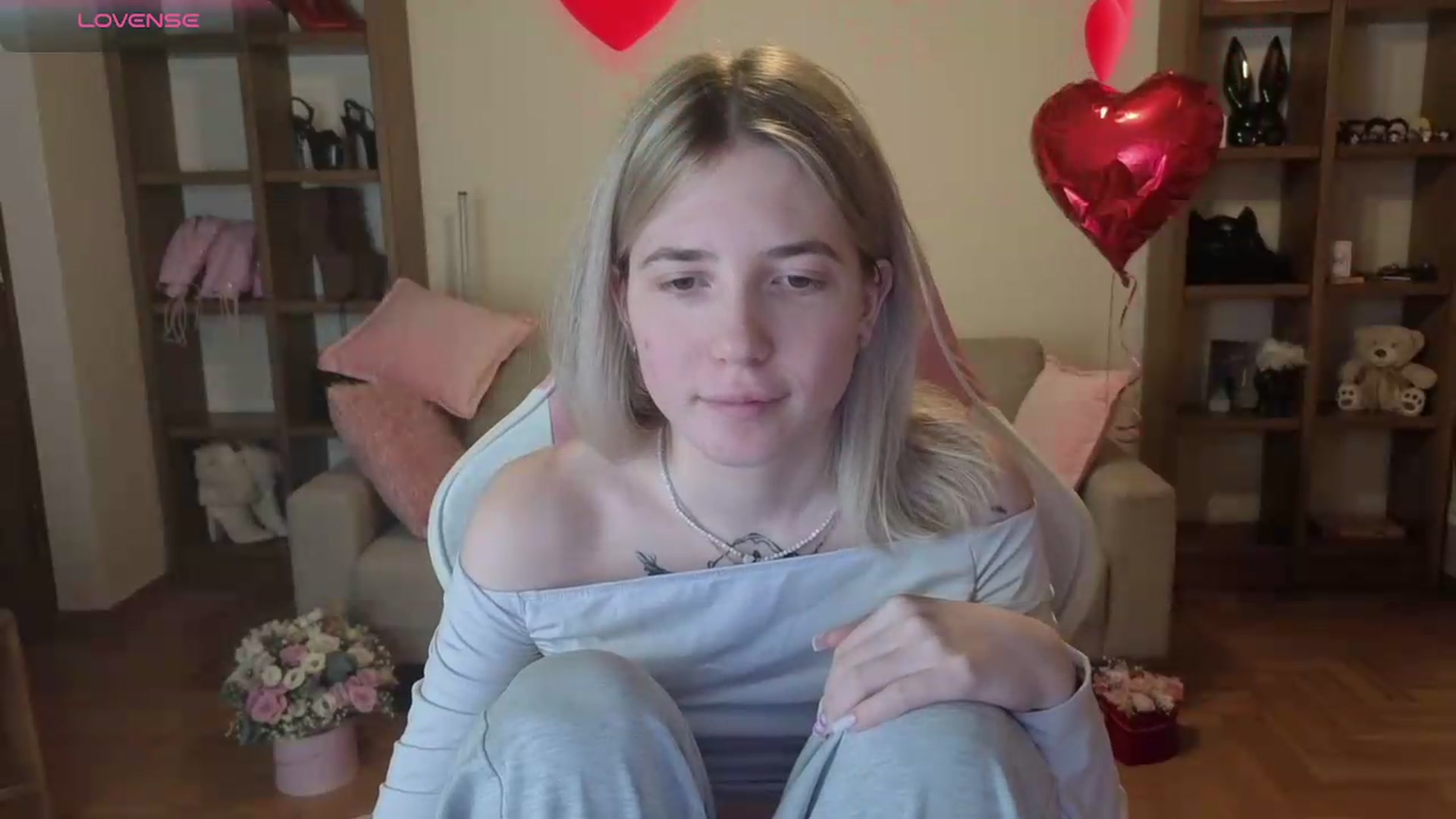 Gallery image thumbnail from Serphelia's myfreecams stream on, 06/15/2026, 20:45 image 18 of 20