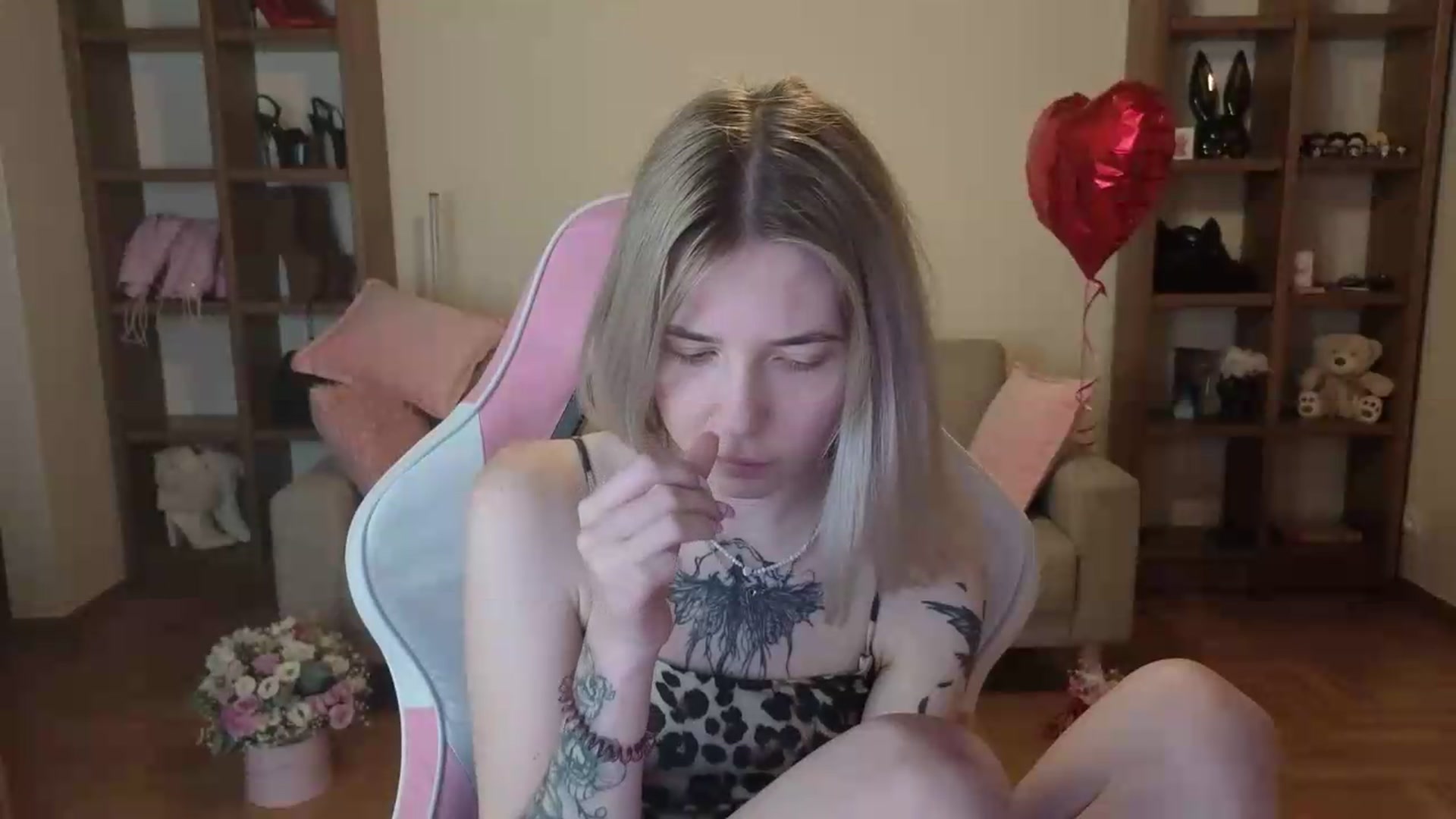 Gallery image thumbnail from Serphelia's myfreecams stream on, 06/16/2026, 19:57 image 8 of 20