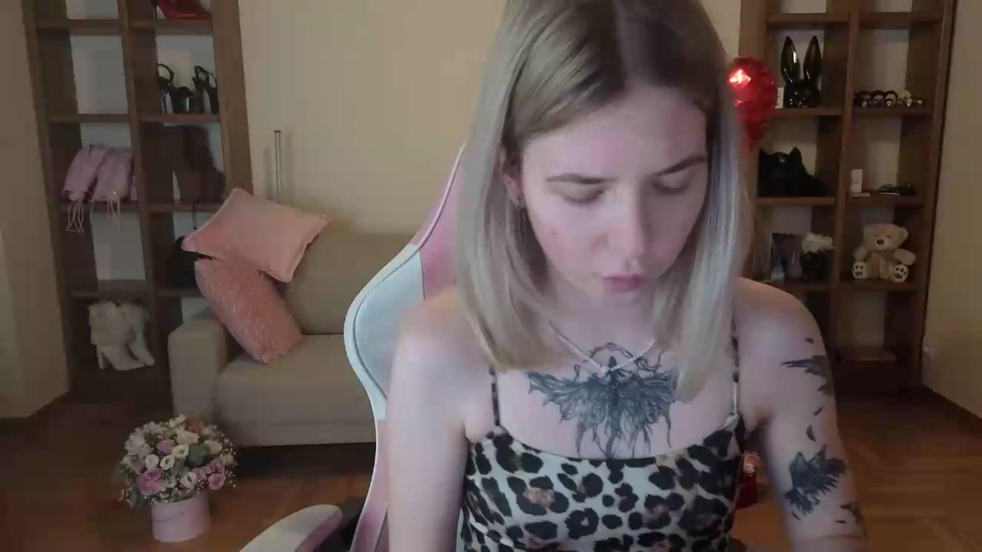 Gallery image thumbnail from Serphelia's myfreecams stream on, 06/16/2026, 19:57 image 19 of 20