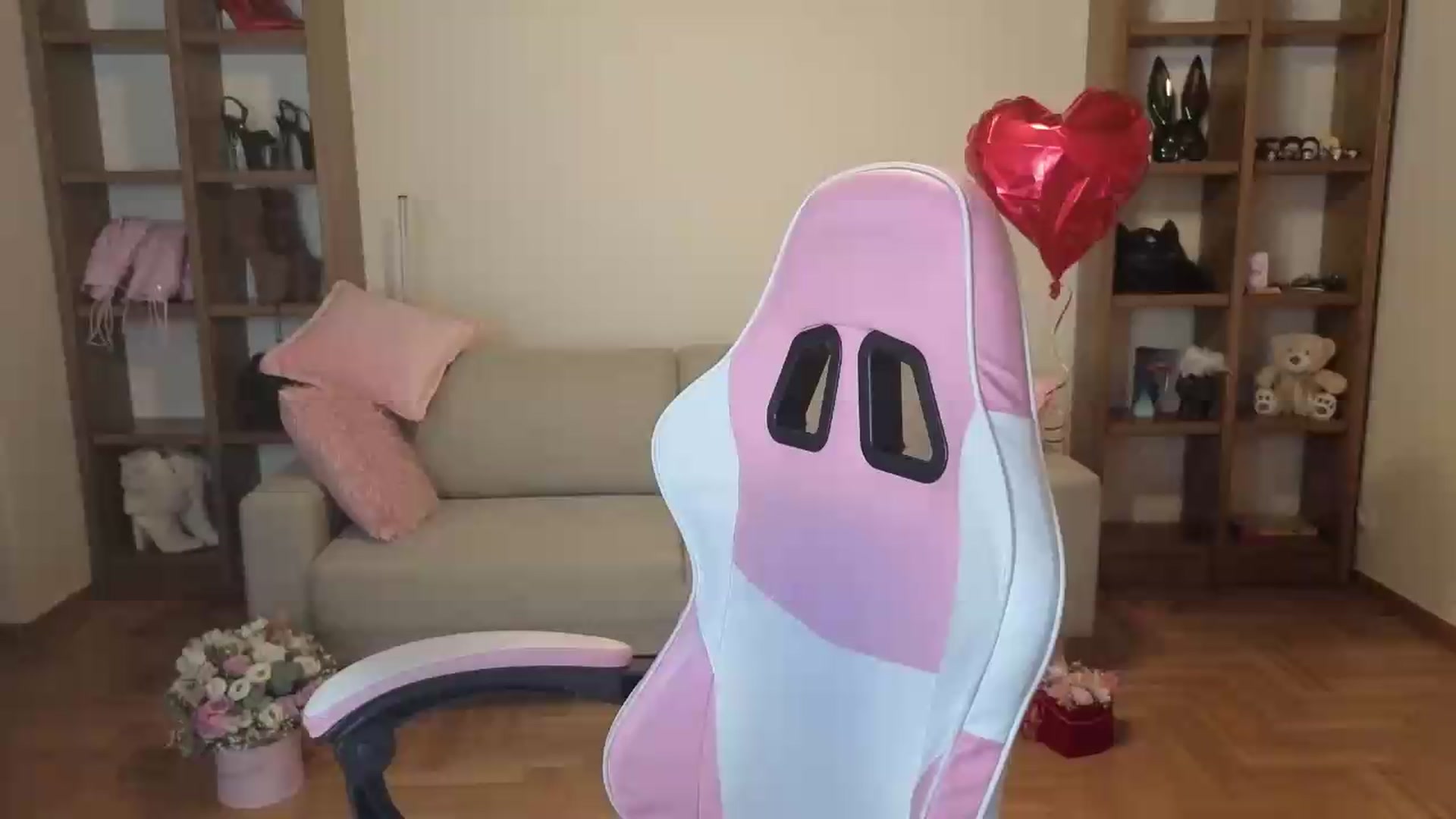 Gallery image thumbnail from Serphelia's myfreecams stream on, 06/16/2026, 19:57 image 1 of 20