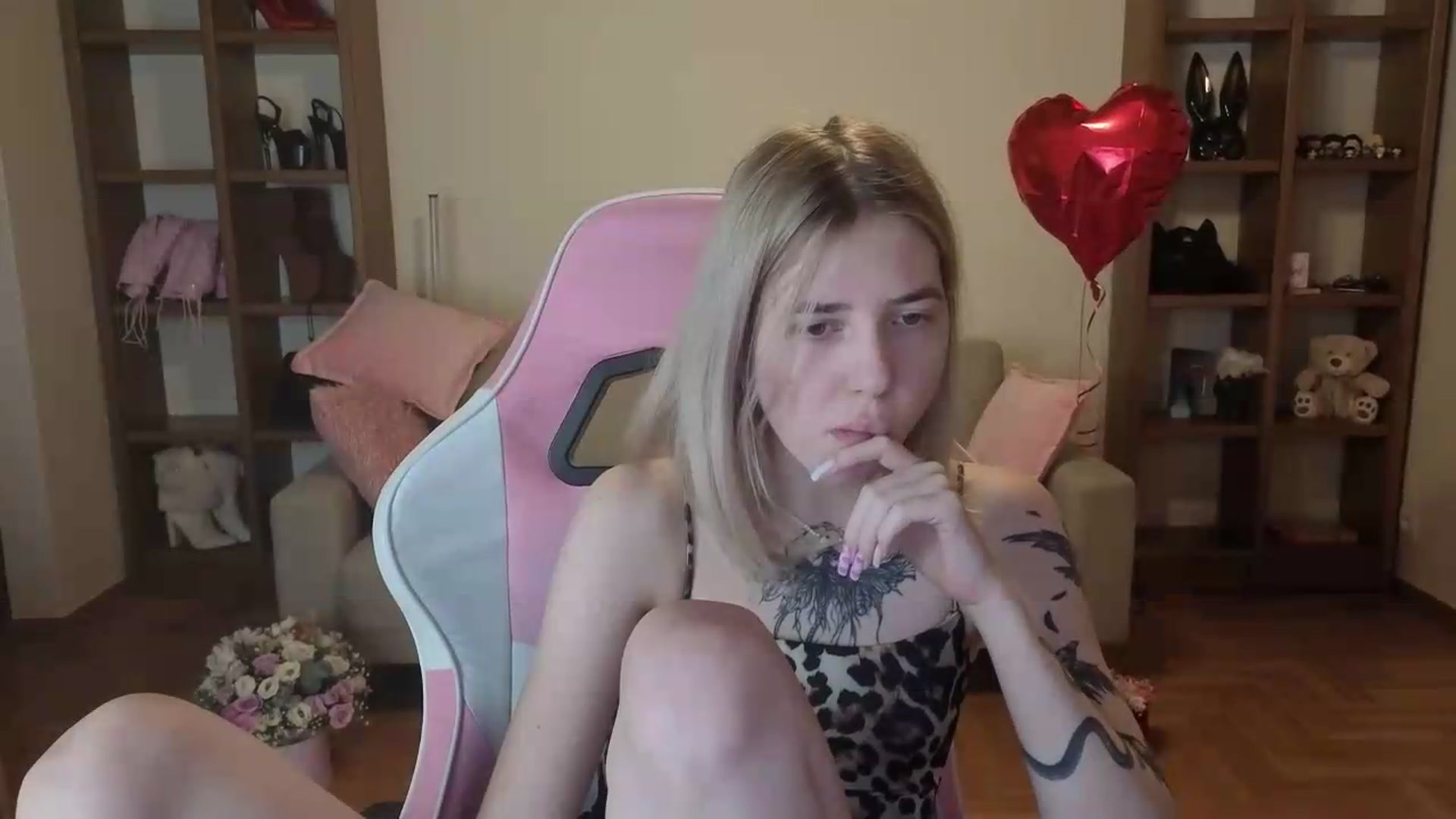 Gallery image thumbnail from Serphelia's myfreecams stream on, 06/16/2026, 19:57 image 3 of 20