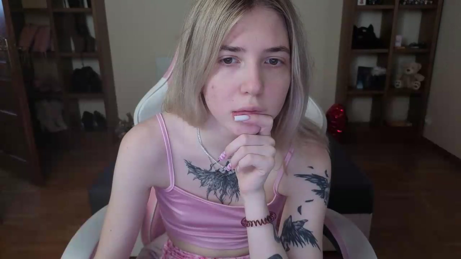 Gallery image thumbnail from Serphelia's myfreecams stream on, 06/20/2026, 15:51 image 2 of 20