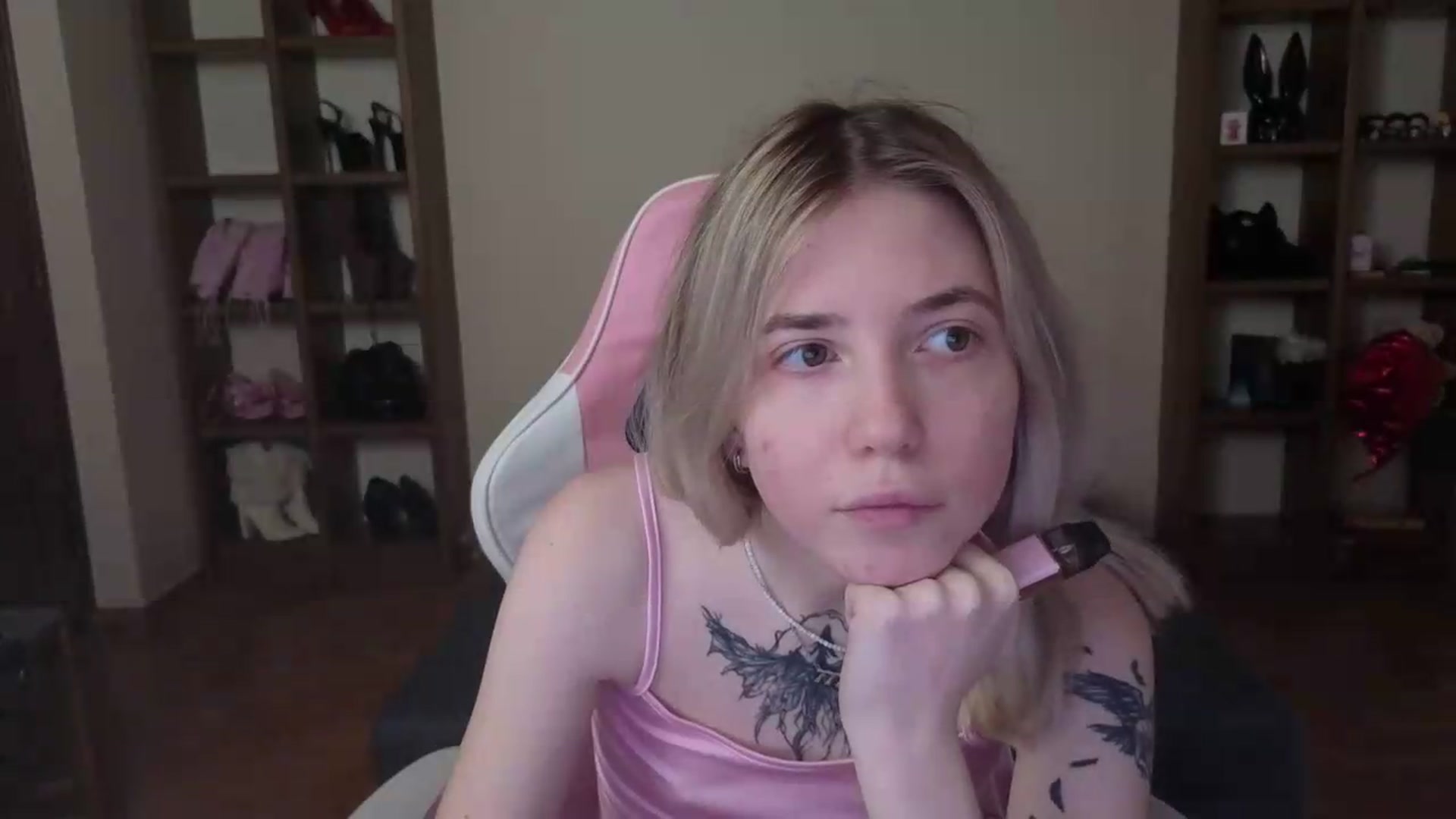 Gallery image thumbnail from Serphelia's myfreecams stream on, 06/20/2026, 15:51 image 17 of 20